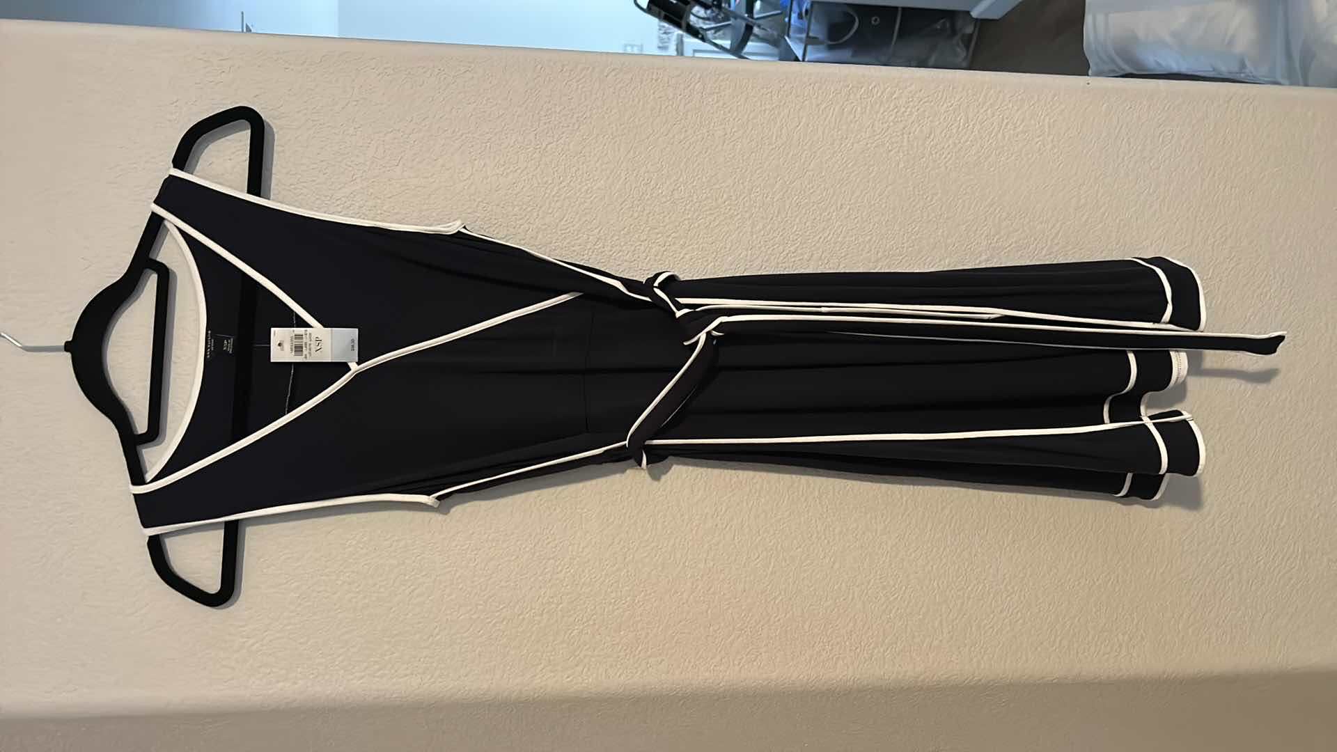 Photo 1 of ANN TAYLOR BLACK DRESS WITH WHITE PIPING SIZE XSP $98