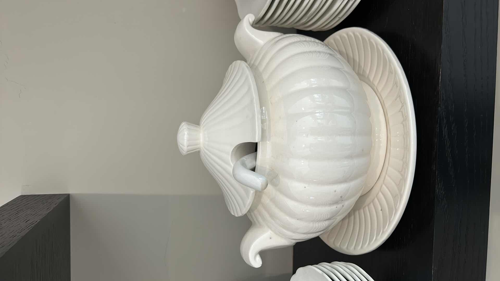 Photo 1 of STONEWARE ASSORTMENT 41PC (SMALL CHIPS)