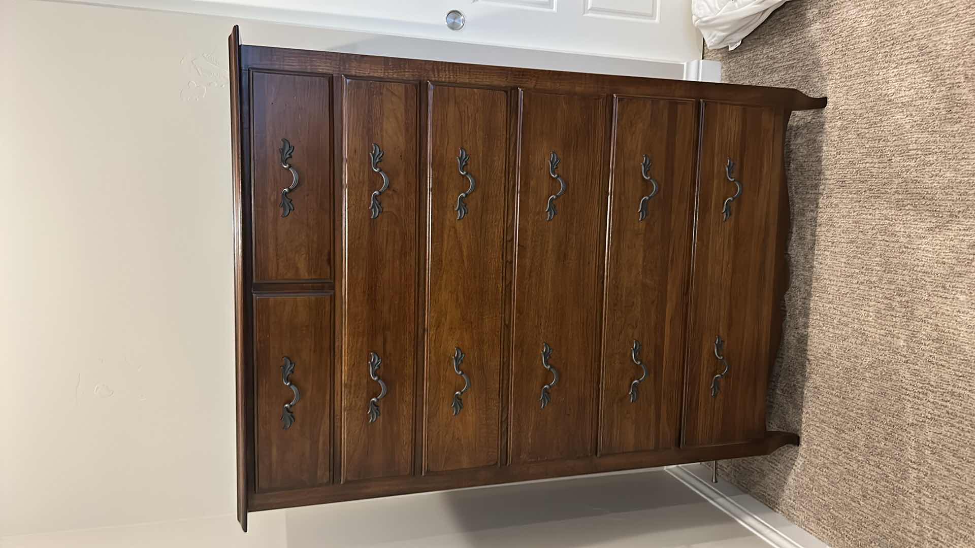 Photo 7 of IMPRESSIONS BY THOMASVILLE CHEST OF DRAWERS 42“ x 20“ x 5’