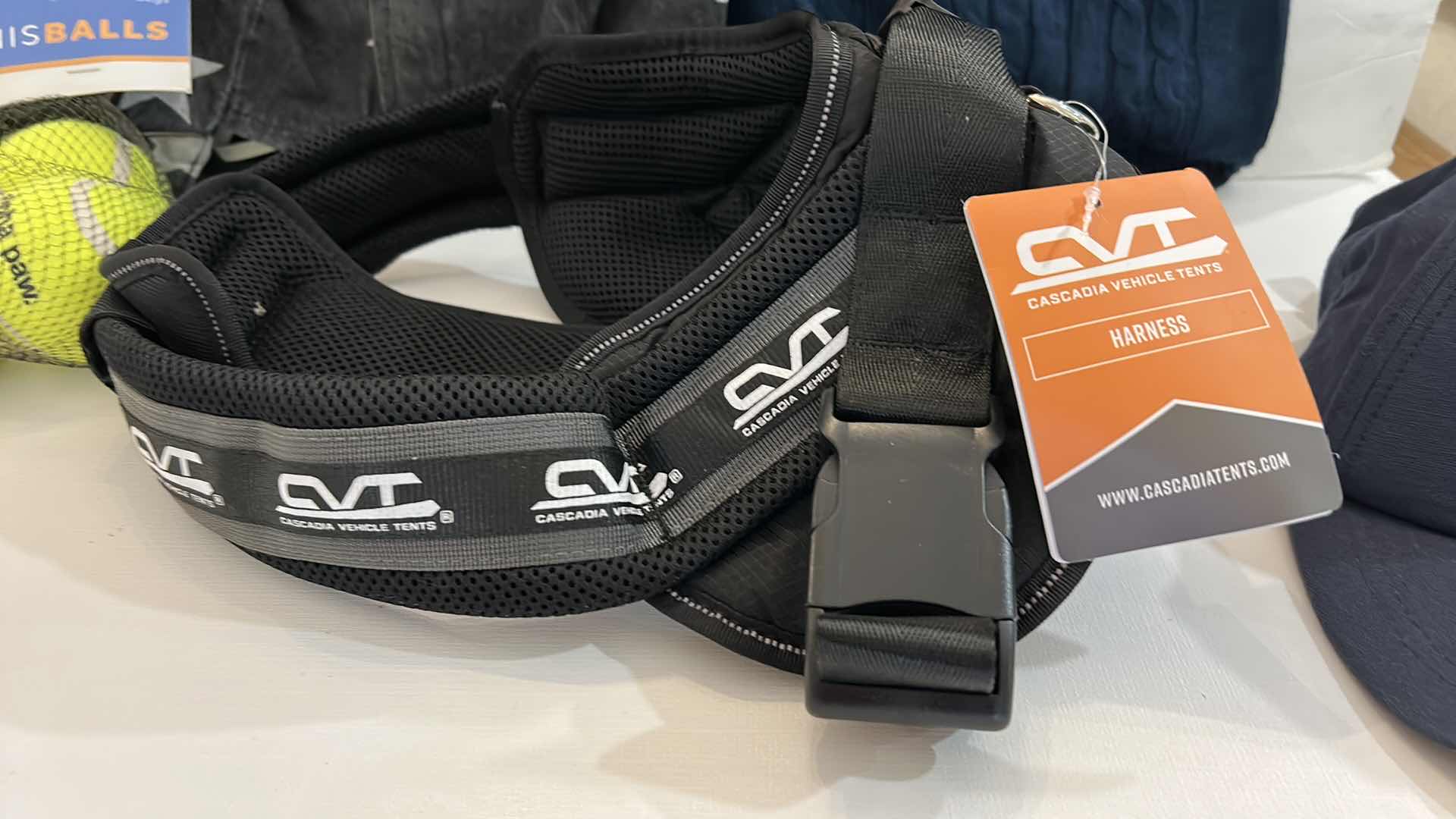 Photo 4 of 5 PIECE NEW TOP PAW DOG CLOTHING & ACCESSORIES ASSORTMENT $85 SIZE LARGE