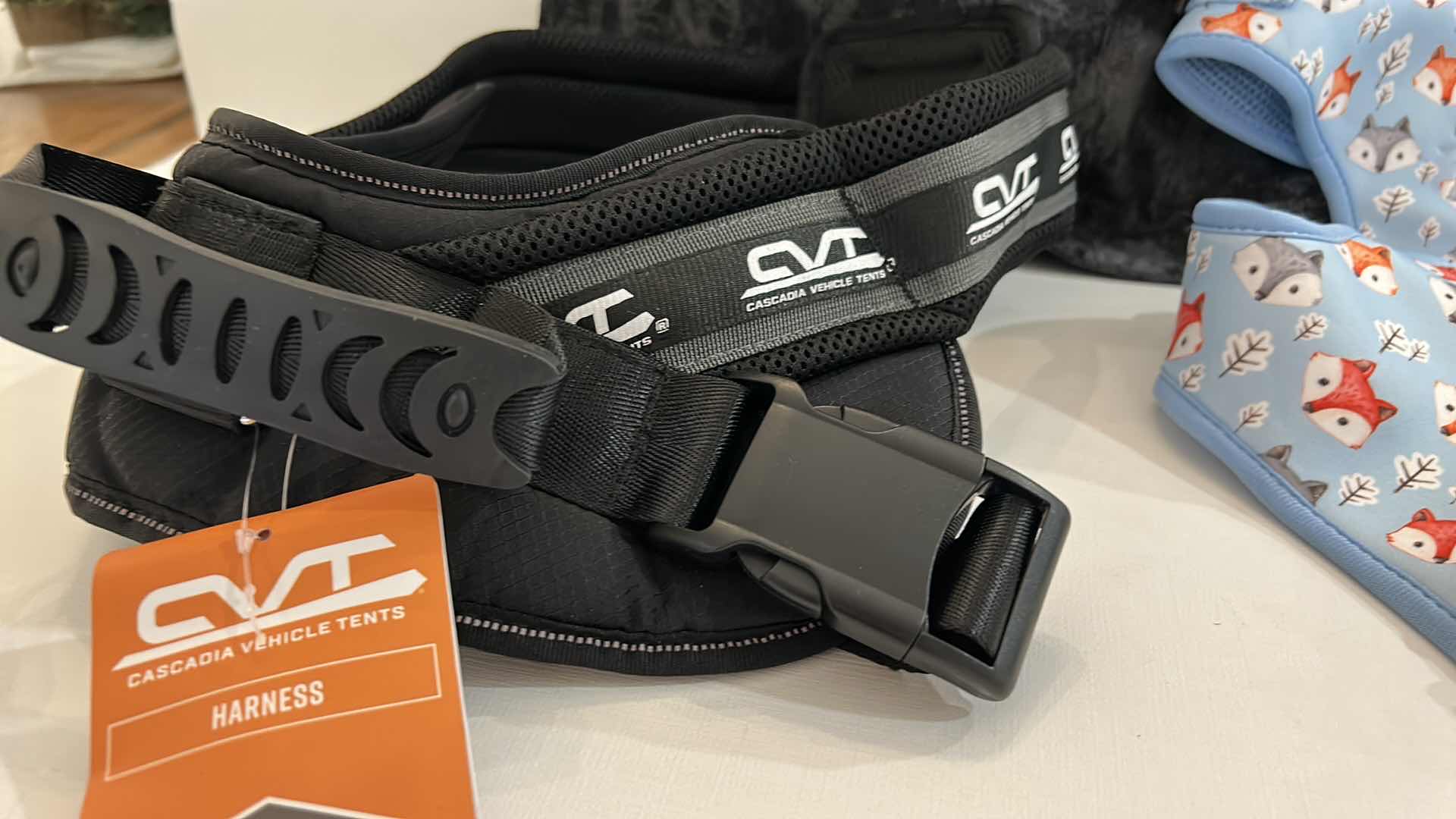 Photo 6 of 6 PIECE NEW TOP PAW DOG CLOTHING & ACCESSORIES ASSORTMENT $85 SIZE LARGE