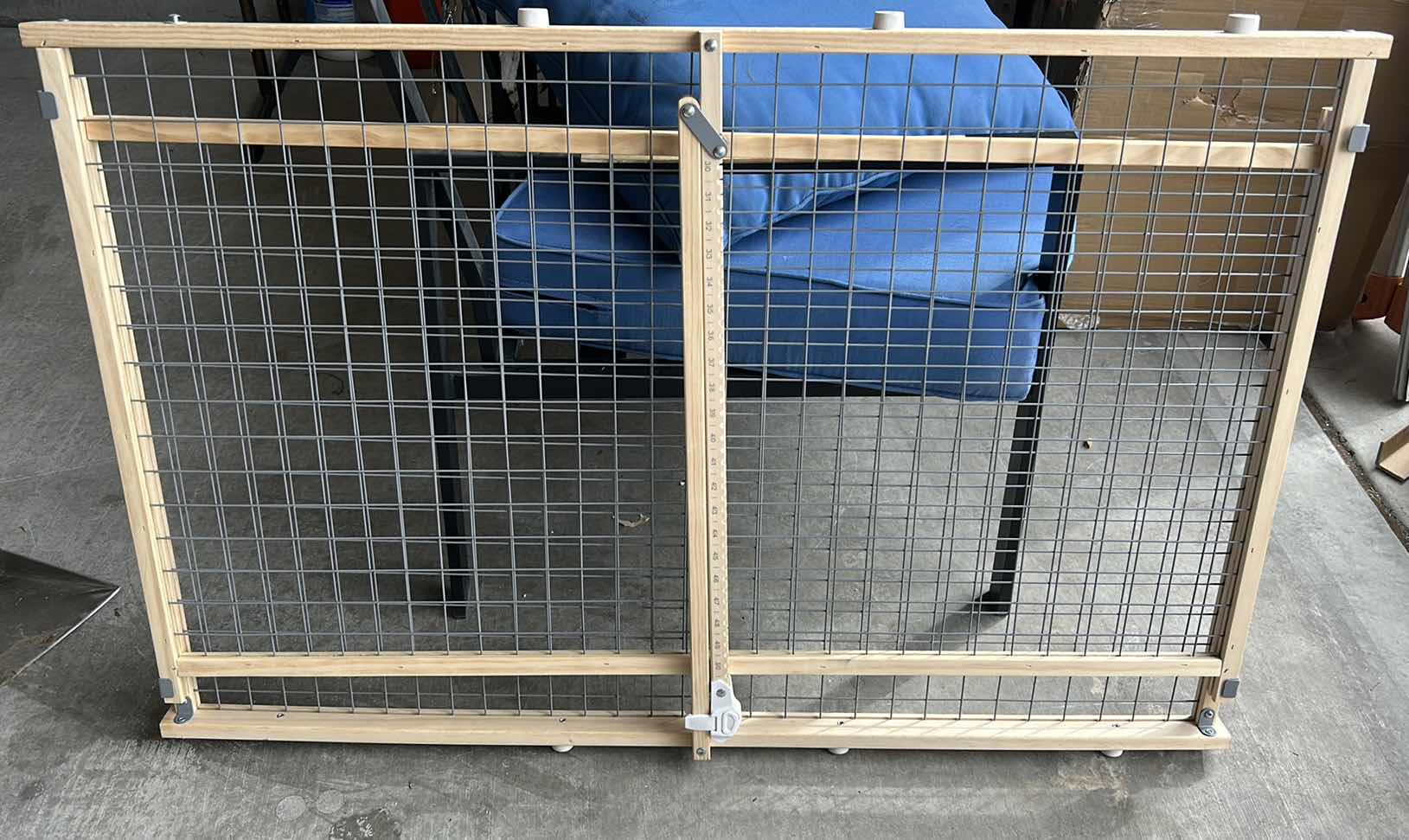 Photo 1 of NEW WORLD PET PRODUCTS EXPANDABLE DOOR ROOM DIVIDER AS SHOWN 44.5” x 29”