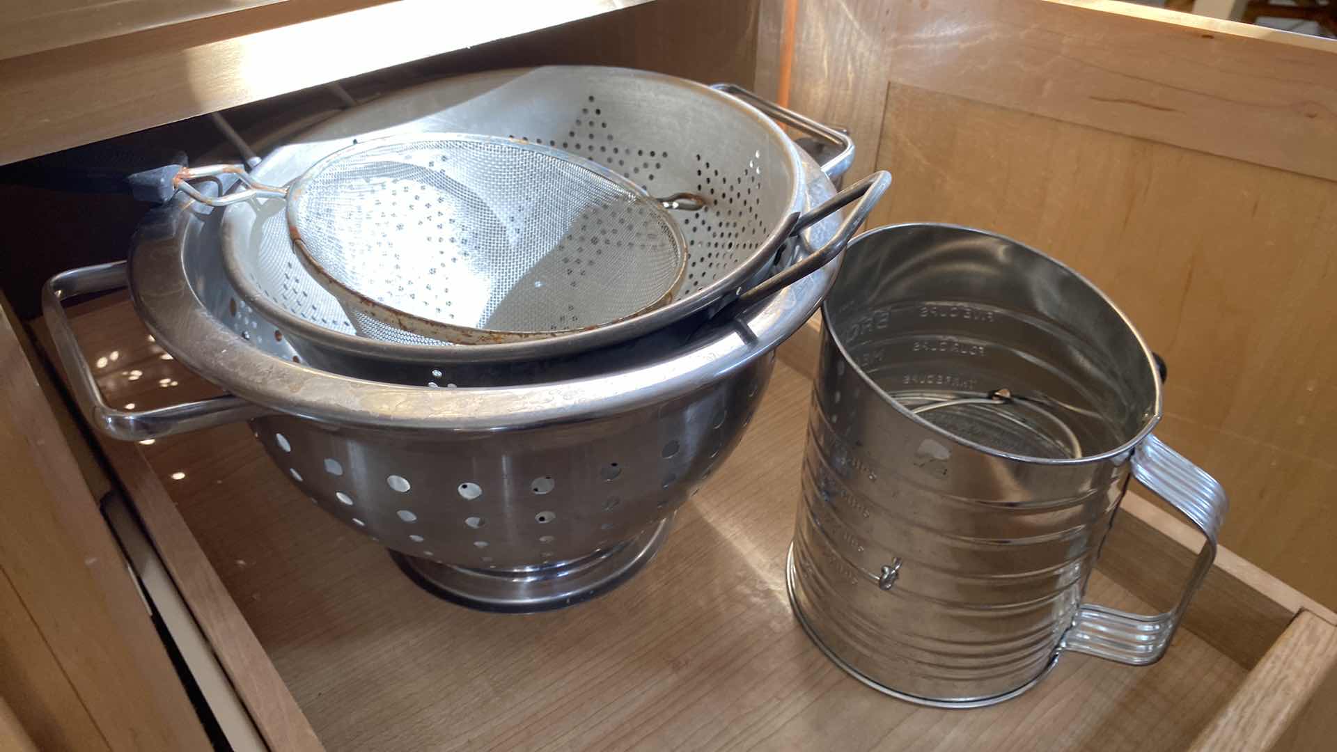 Photo 3 of CONTENTS OF CABINET MIXING BOWL COLANDER AND MORE