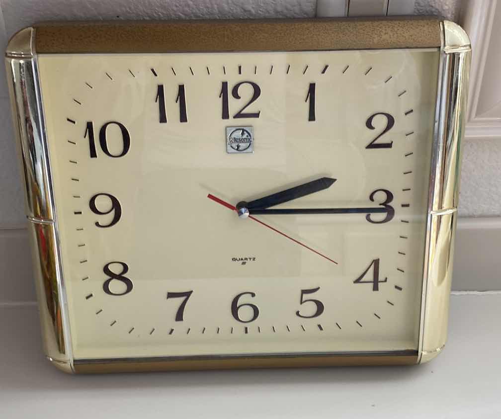 Photo 1 of TELSONIC CLOCK AND HOME DECOR