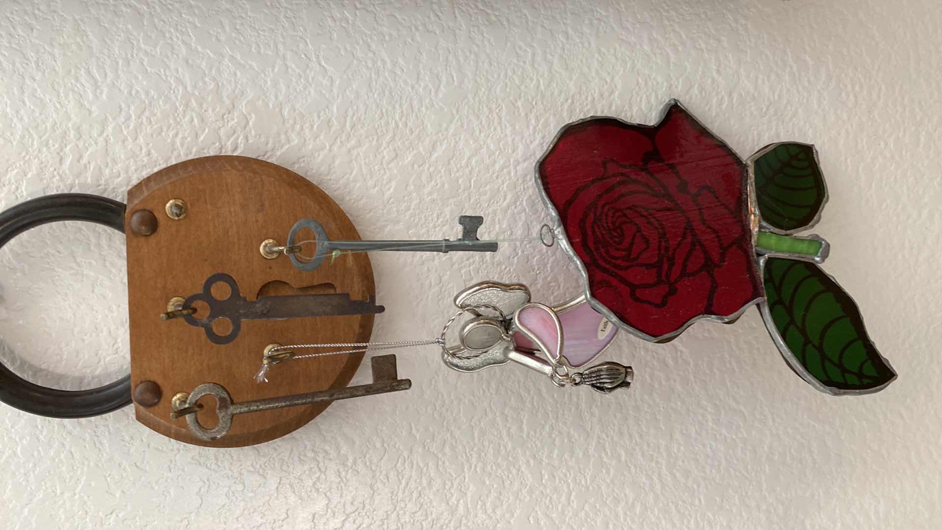 Photo 1 of WALL DECOR COLLECTION WOOD SUNFLOWER 16” x 23”