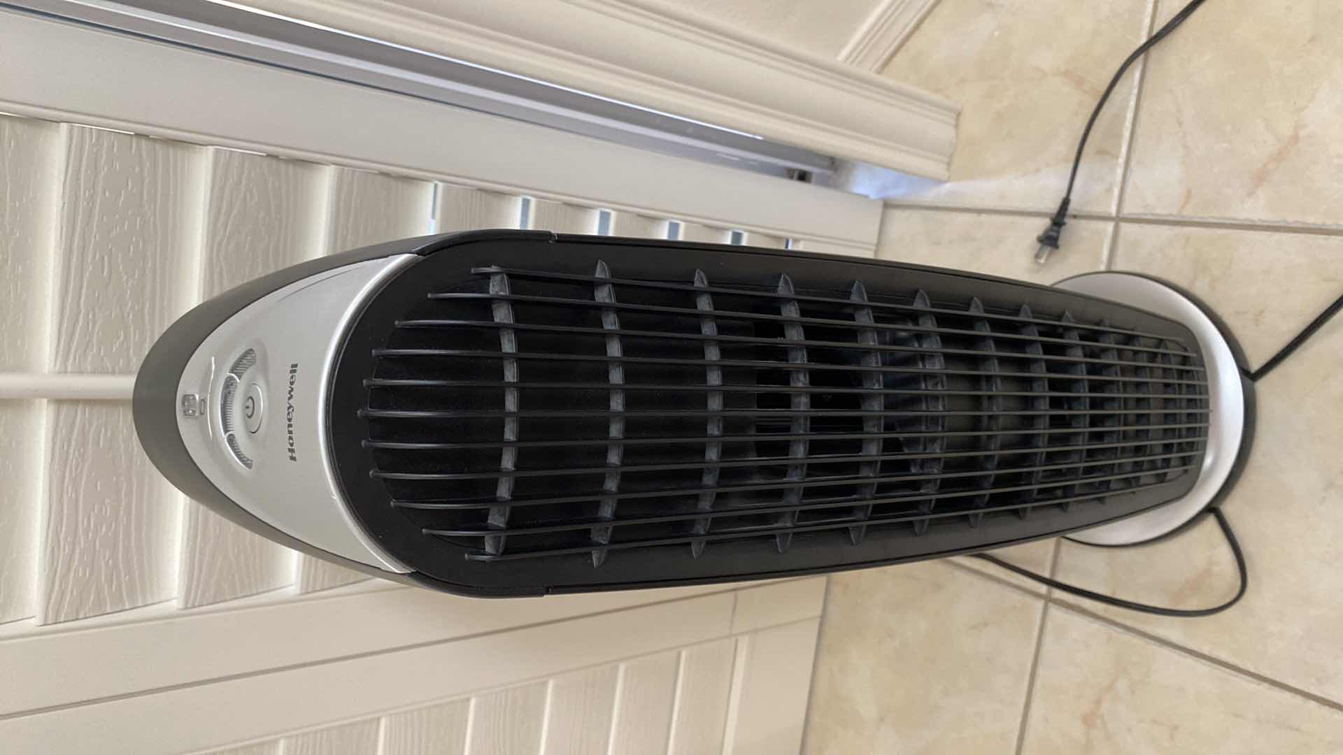 Photo 1 of HONEYWELL OSCILLATING FAN