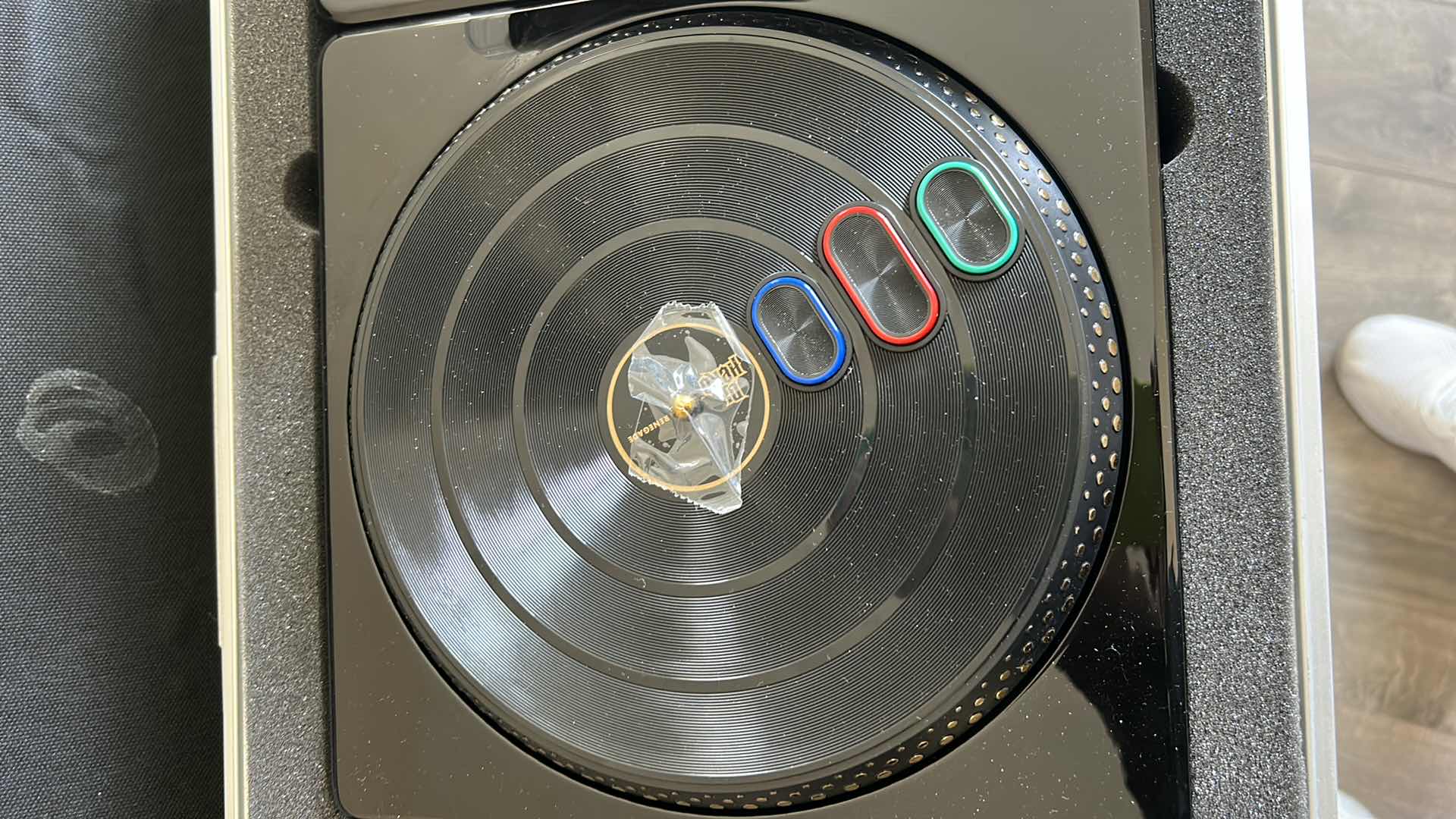 Photo 1 of DJ HERO RENEGADE