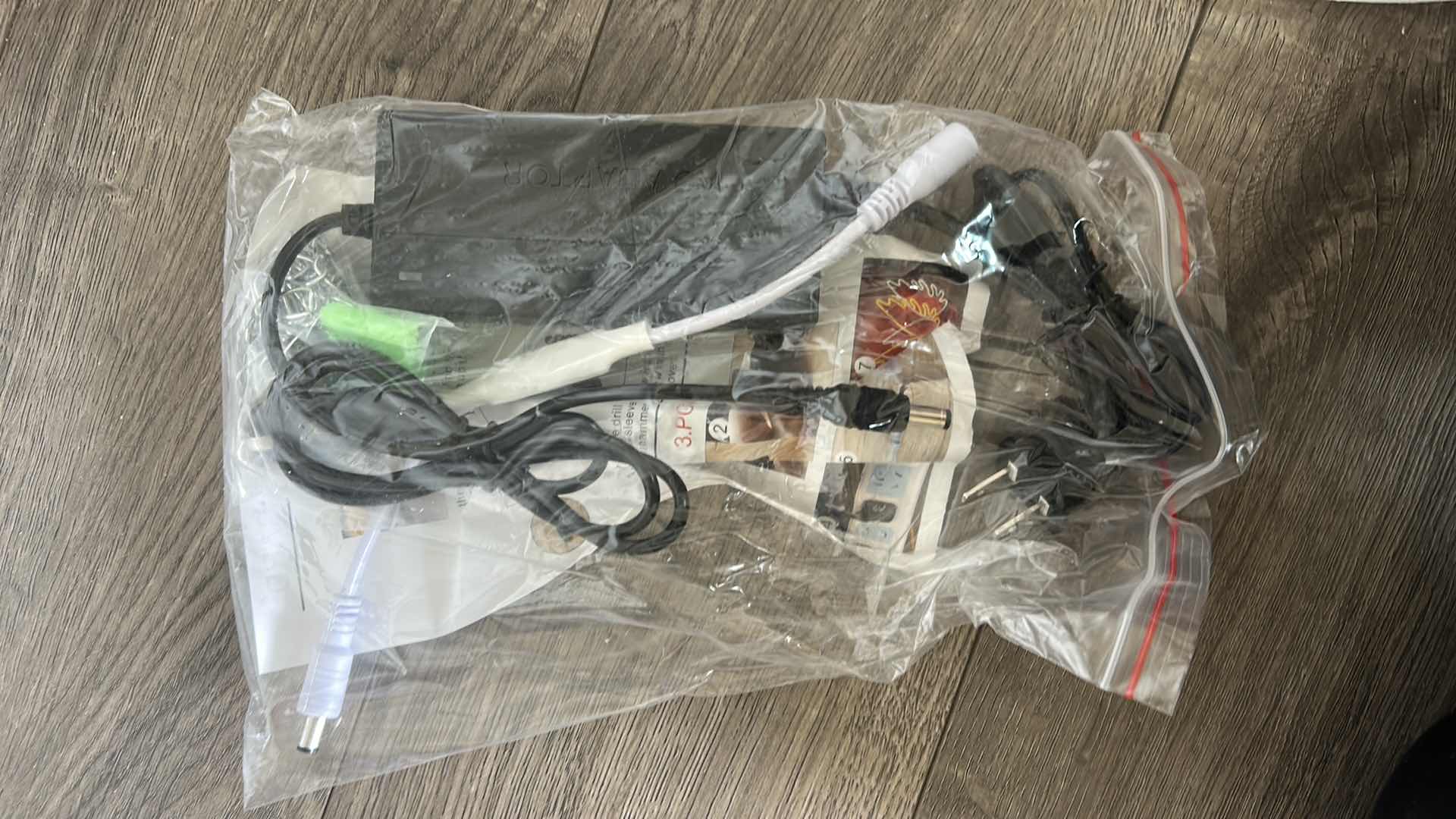 Photo 1 of NEON LED MELTINGHAPPY FACE LIGHT UP WALL DECOR H 22.25”