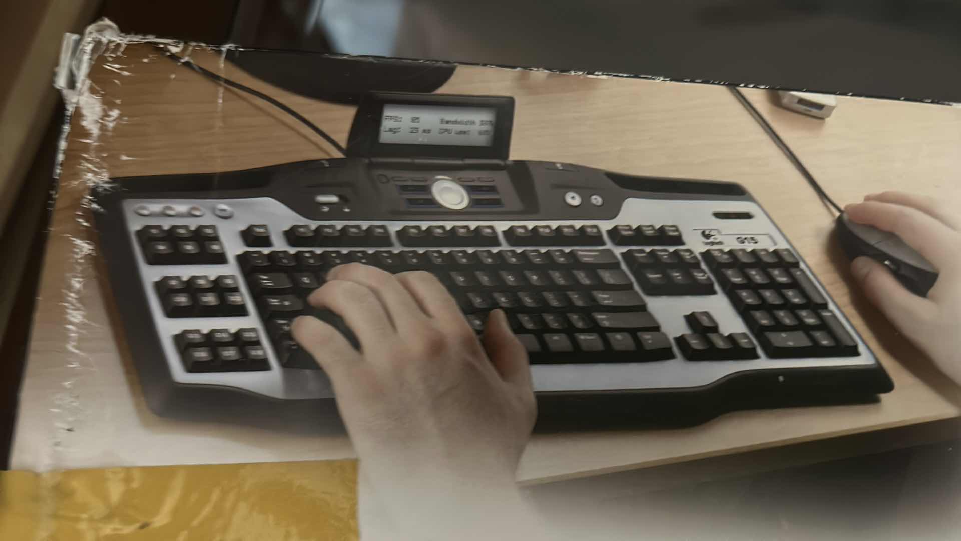 Photo 1 of LOGITECH G15 GAMING KEYBOARD