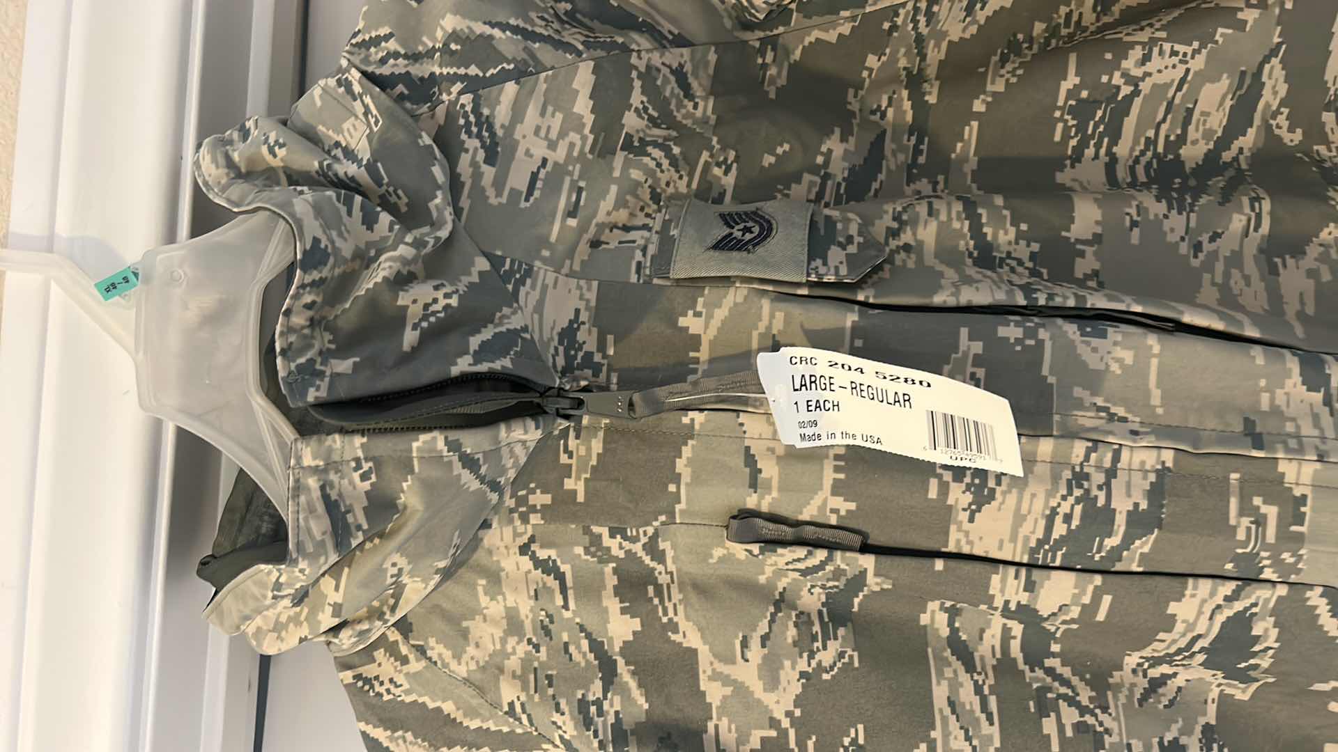 Photo 1 of NEW GORE-TEX CAMO ZIP UP JACKET WITH HOOD SIZE L