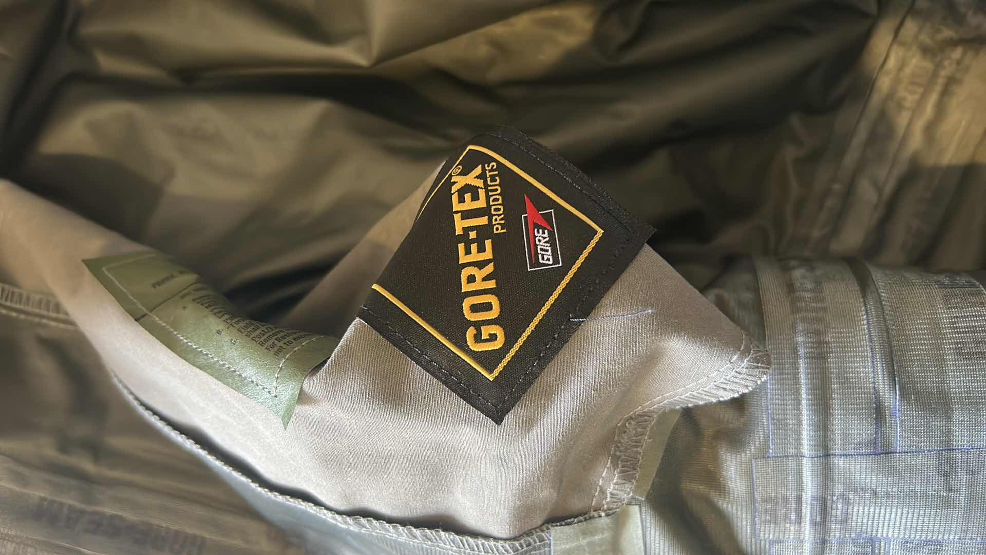 Photo 1 of NEW GORE-TEX CAMO ZIP UP JACKET WITH HOOD SIZE L