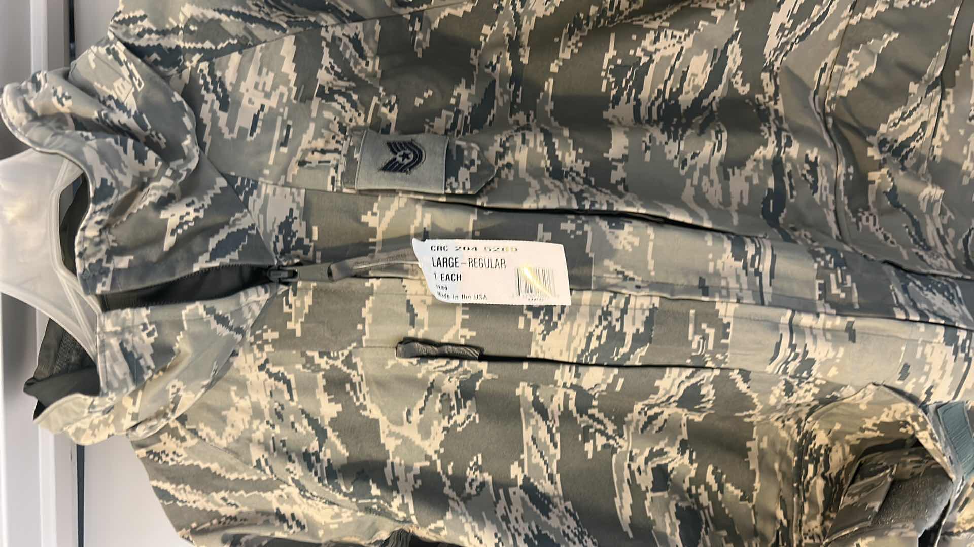 Photo 1 of NEW GORE-TEX CAMO ZIP UP JACKET WITH HOOD SIZE L