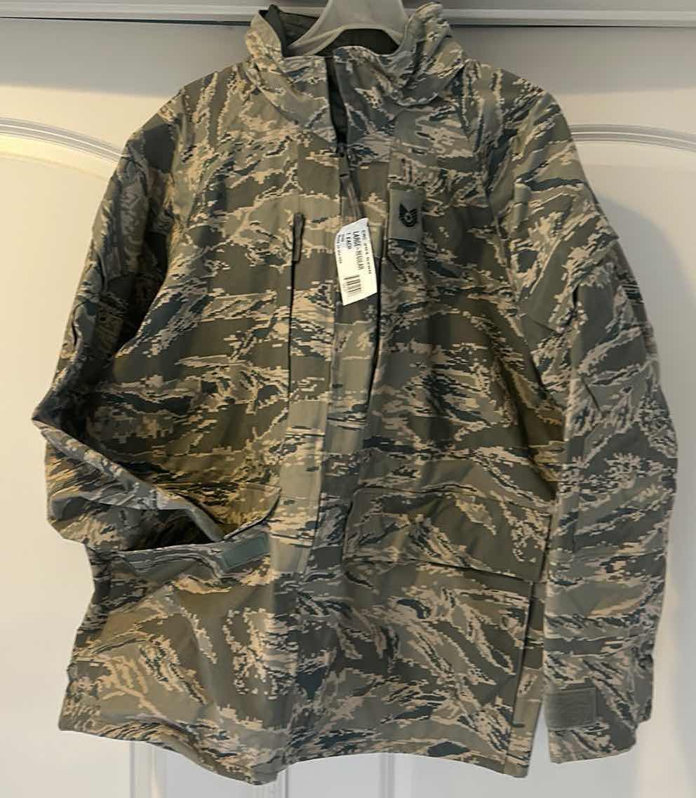 Photo 1 of NEW GORE-TEX CAMO ZIP UP JACKET WITH HOOD SIZE L
