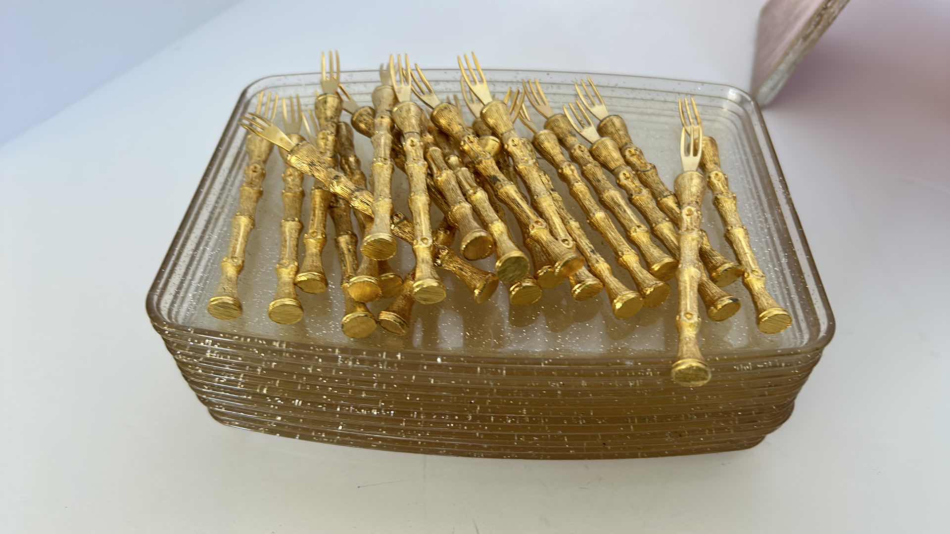 Photo 7 of HOME ACCESSORIES