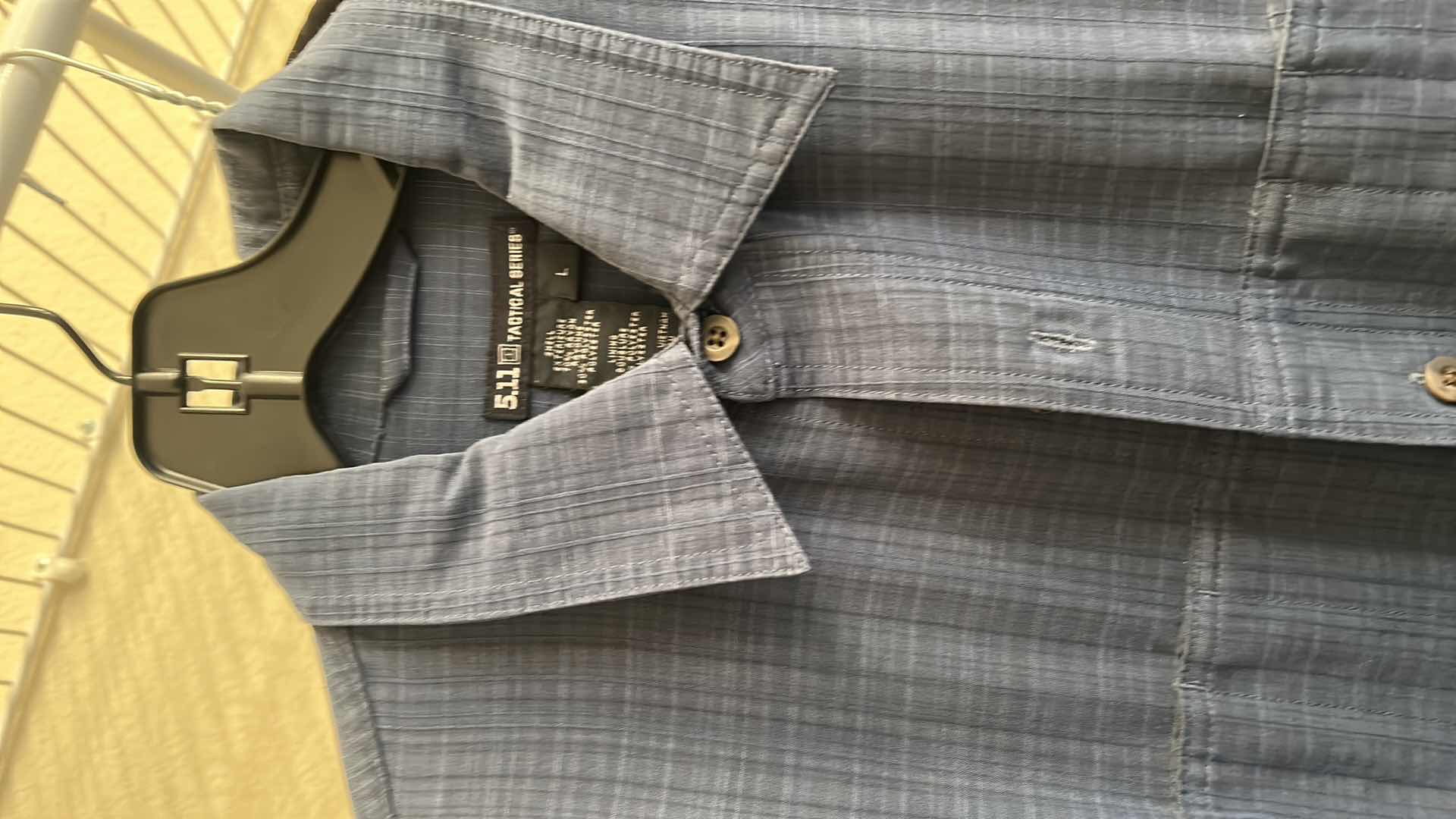 Photo 1 of 6 MENS CLASSIC BUTTON UP DESIGNER COLLARED SHIRTS SIZE L