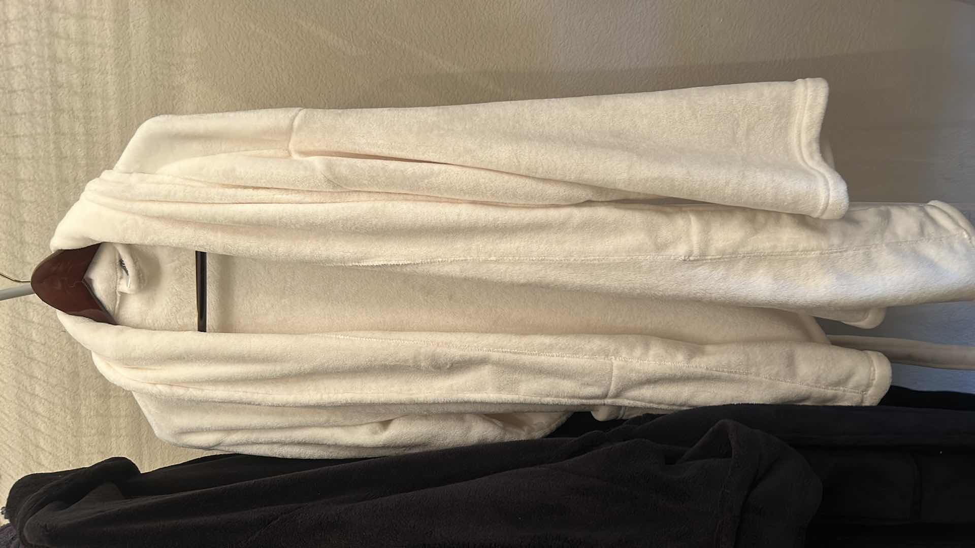 Photo 1 of 3 MENS ROBE AND LAUNDRY BAG