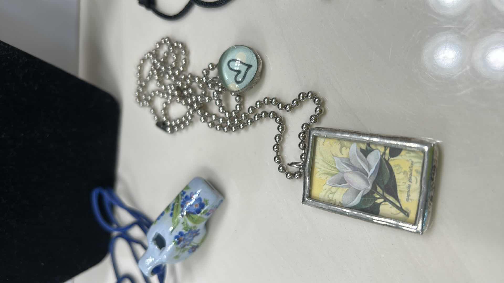 Photo 1 of COSTUME JEWELRY - 5 NECKLACES