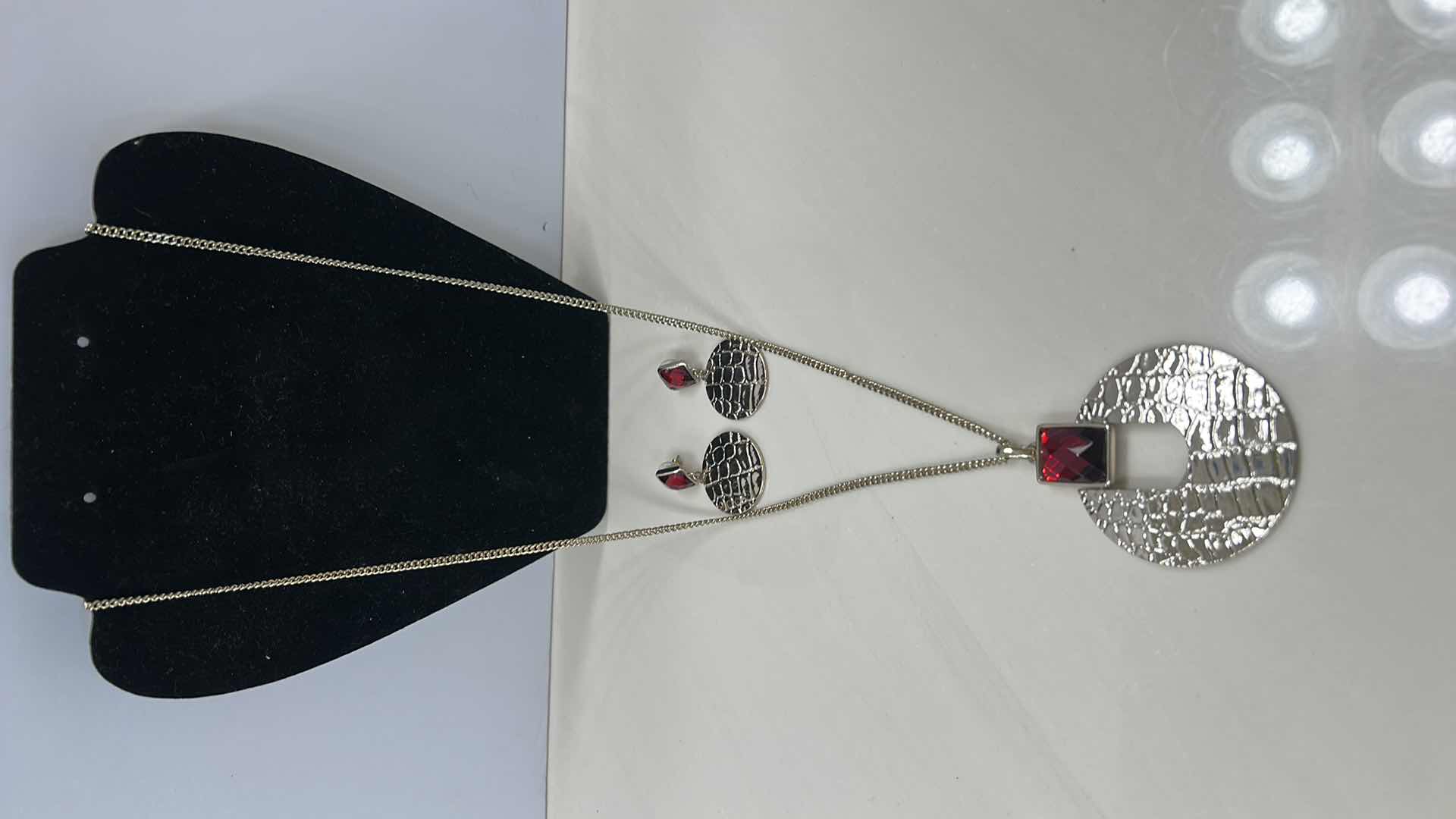 Photo 1 of COSTUME JEWELRY - WHITE HOUSE BLACK MARKET