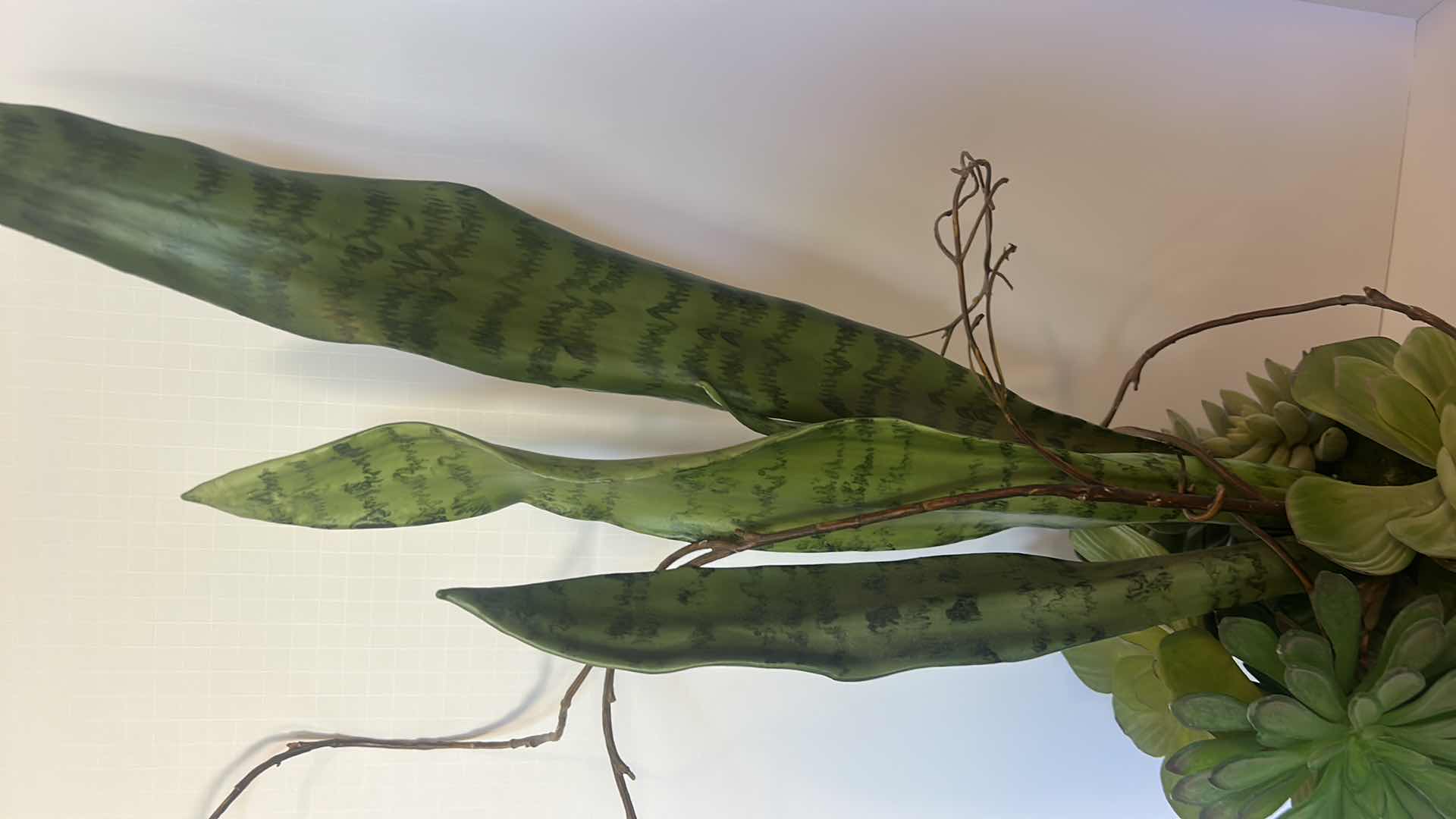 Photo 1 of FAUX ARRANGEMENT H30”