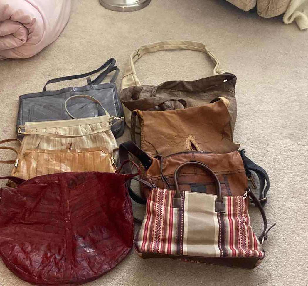 Photo 1 of 8 - WOMENS HANDBAGS 