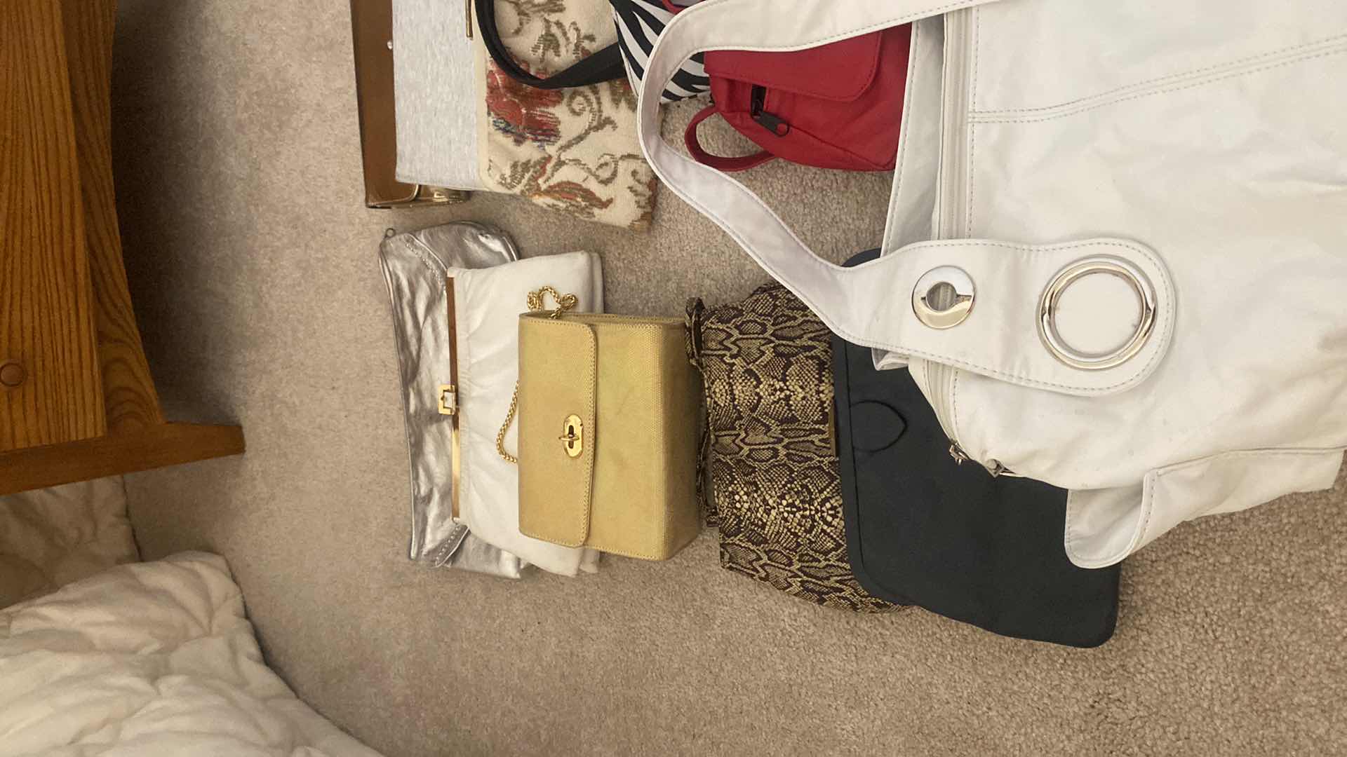 Photo 1 of 11 - WOMENS HANDBAGS 