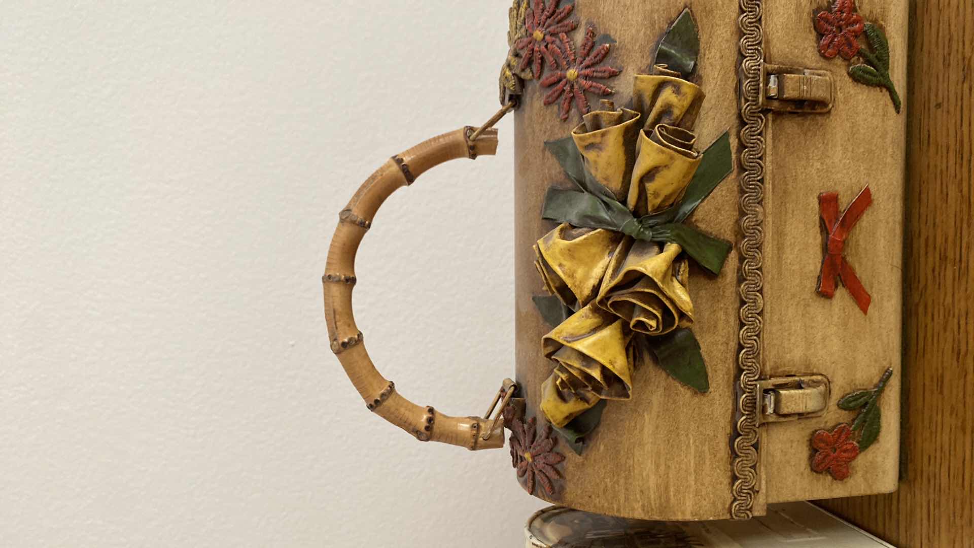 Photo 1 of 2- LADIES UNIQUE LUNCH PAIL STYLE HANDBAGS