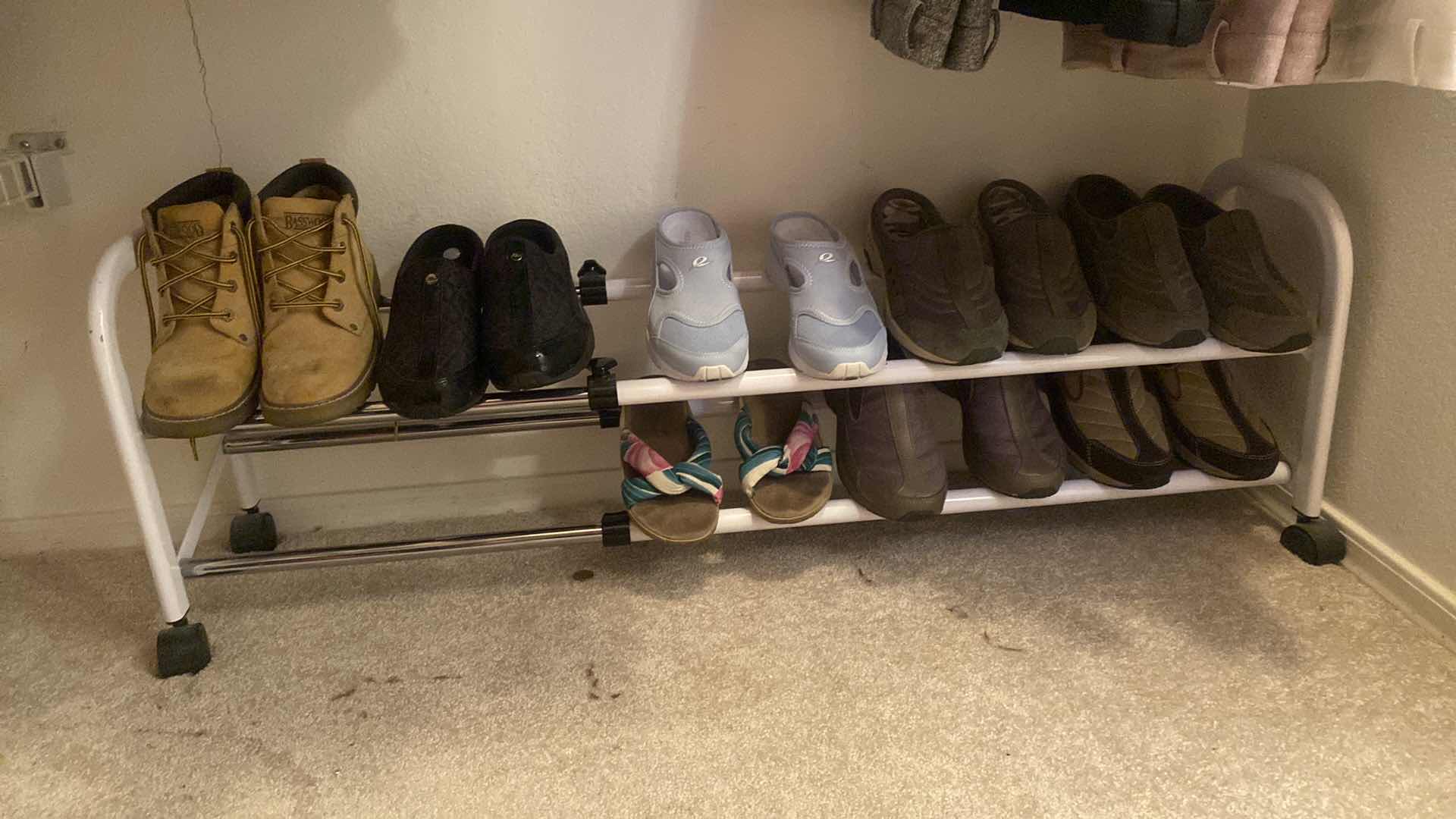 Photo 1 of 8 PAIRS-LADIES SHOES ON RACK (SIZE 6/12 & 7)