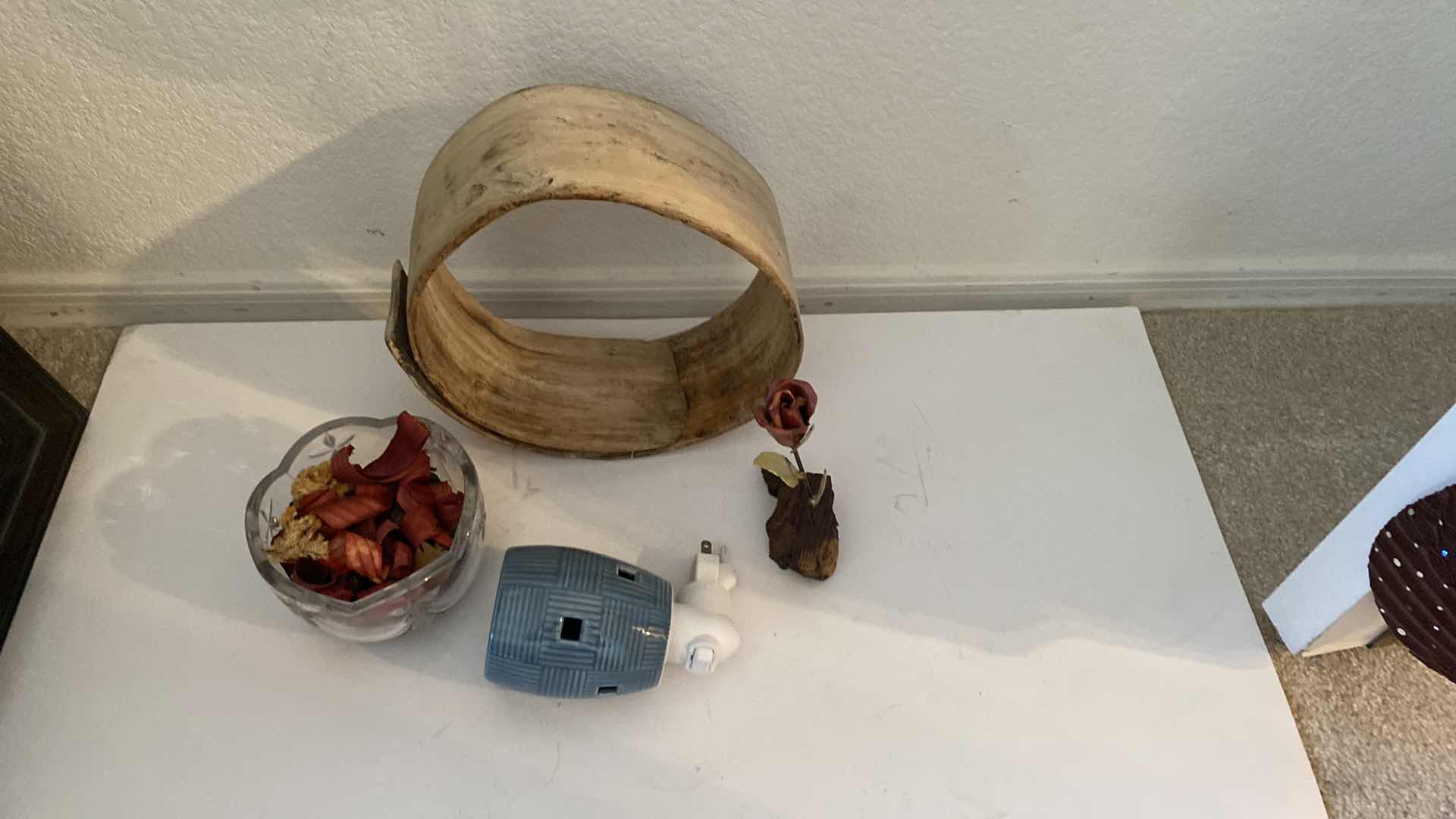 Photo 1 of HOME DECOR ASSORTMENT