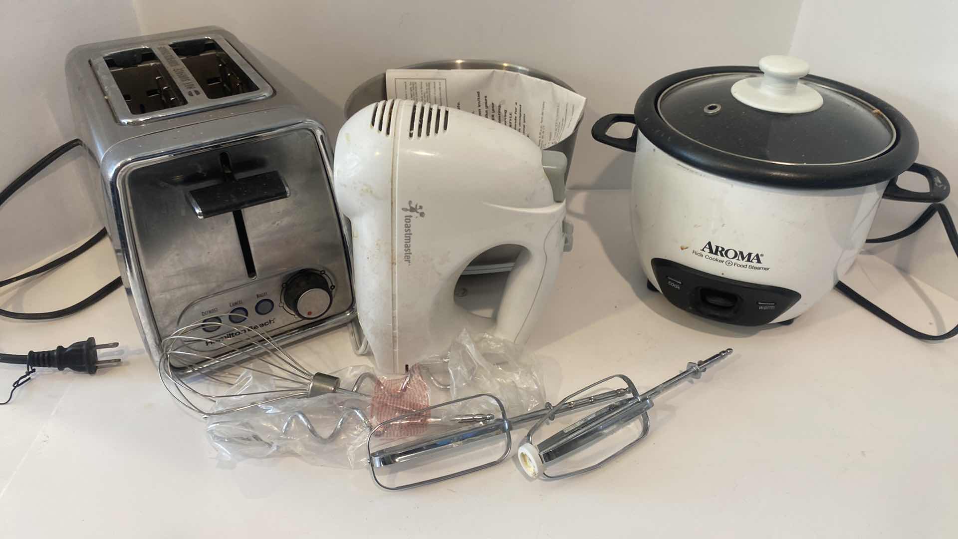 Photo 3 of TOASTER HANDMXER & RICE COOKER