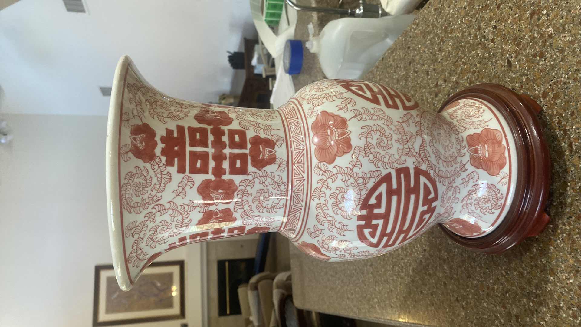 Photo 2 of CERAMIC VASE ON STAND H15 1/2”