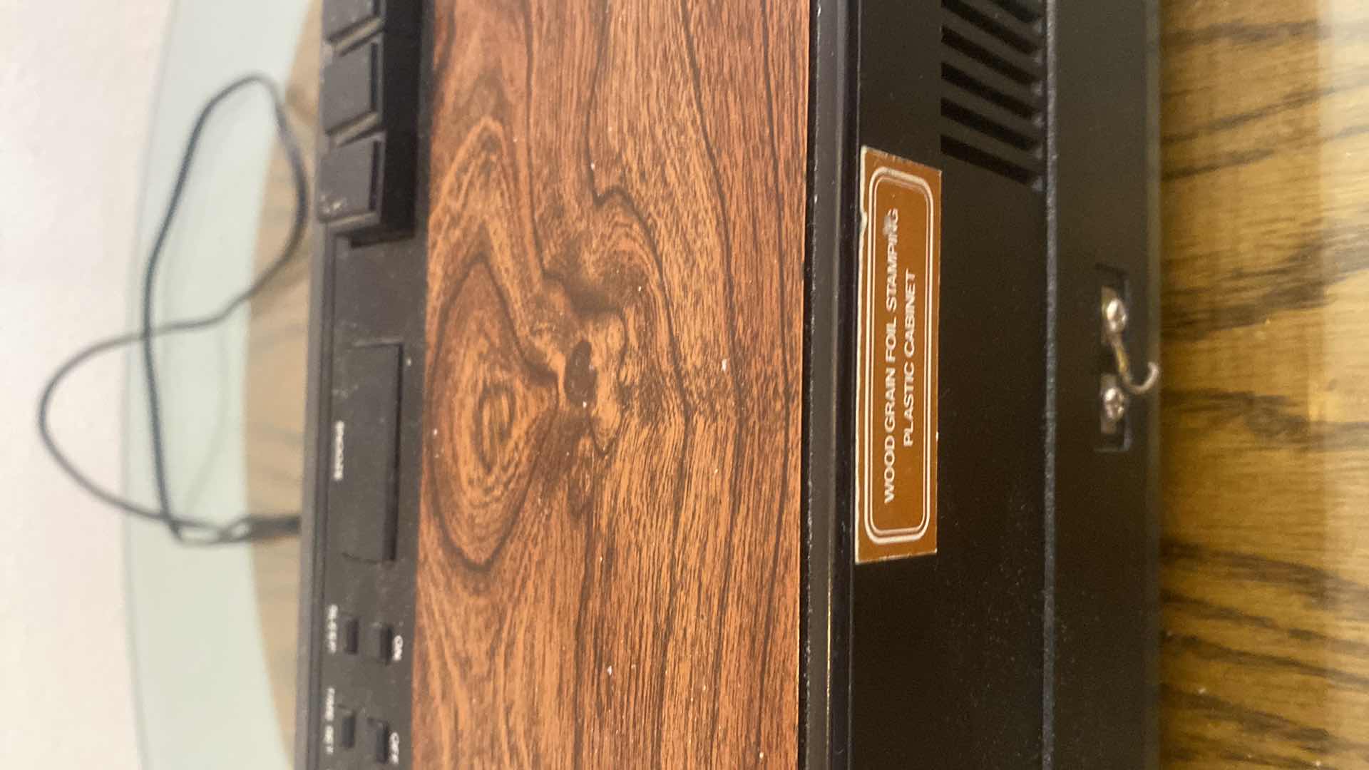 Photo 4 of REALISTIC CHRONOSETTE 256 RADIO  CASSETTE PLAYER