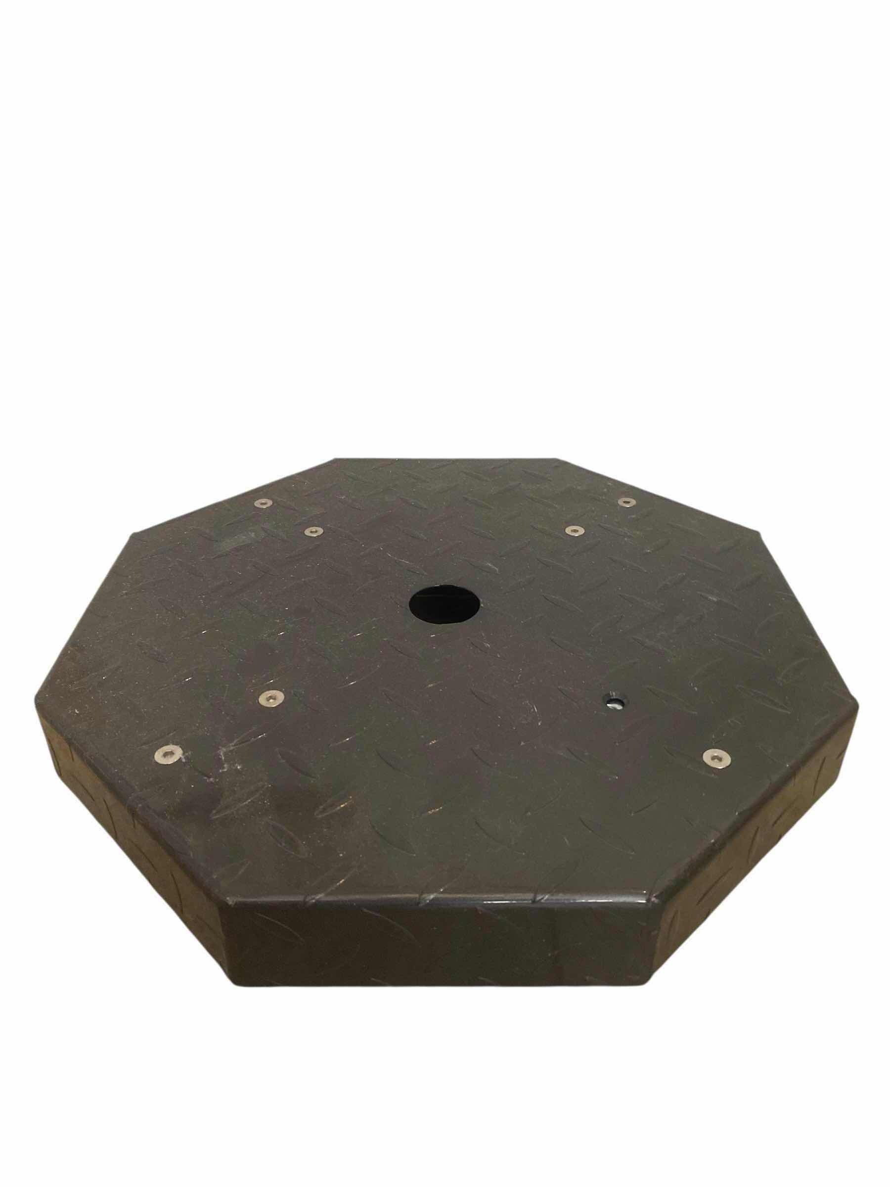 Photo 1 of METAL ROLLING PLANT STAND 15”