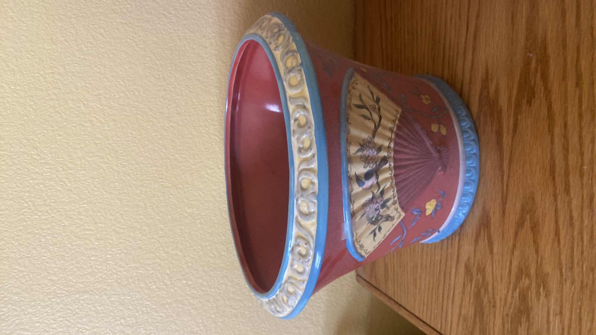 Photo 1 of 3 - CERAMIC POTS TALLEST 10” x 19”