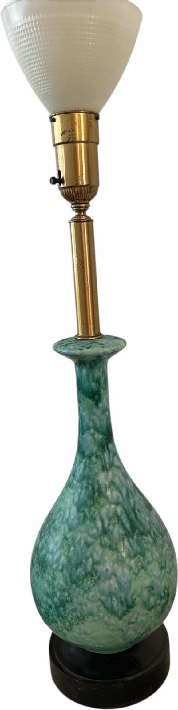 Photo 1 of VINTAGE TABLE LAMP H42.5”