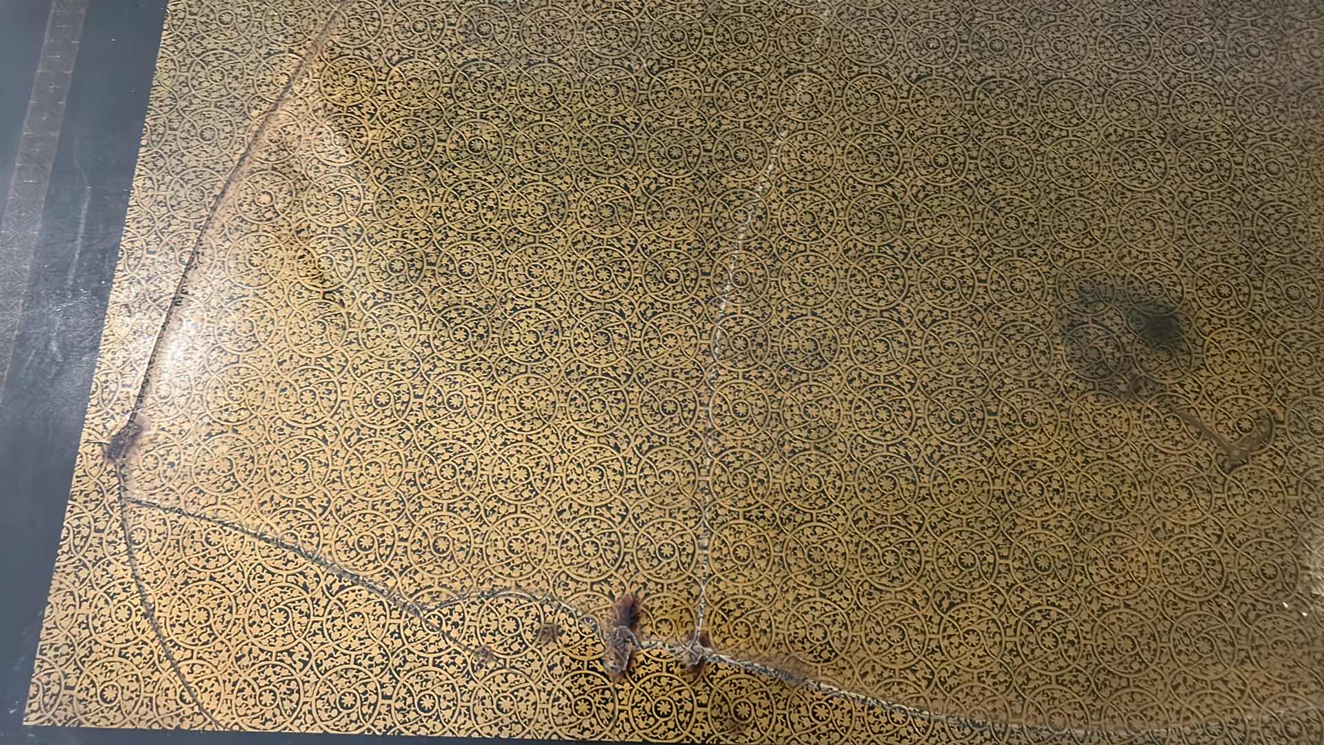 Photo 1 of HIGH GLOSS WOOD KEEPSAKE CHEST 29.5” x 20.75” x H19.75”