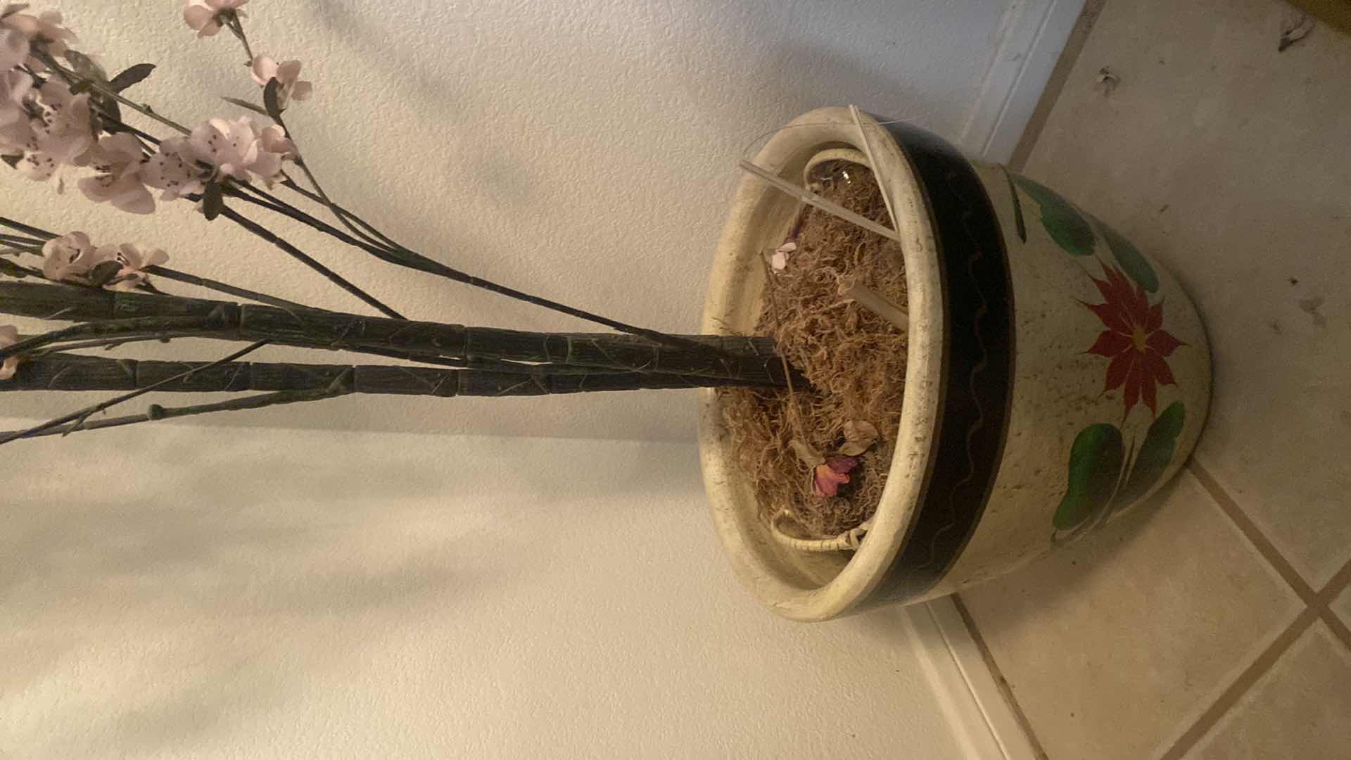 Photo 1 of FAUX TREE IN CERAMIC POT H6’