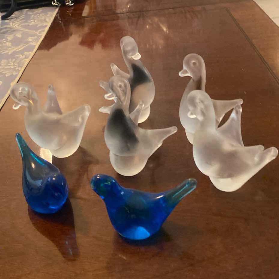 Photo 1 of 7 FROSTED GLASS DUCKS & BLUE GLASS  BIRDS H3 1/2”