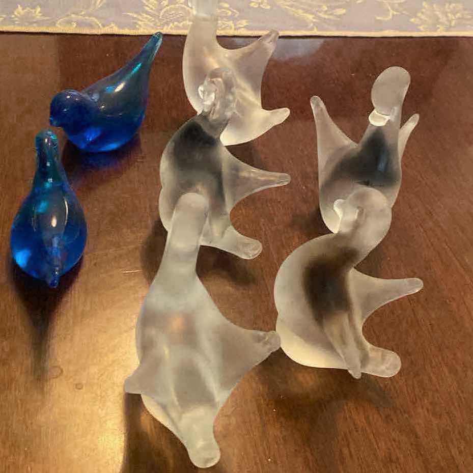 Photo 1 of 7 FROSTED GLASS DUCKS & BLUE GLASS  BIRDS H3 1/2”