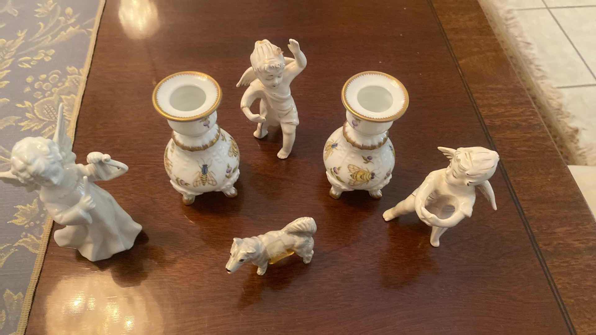 Photo 1 of 6 - CANDLE HOLDERS & FIGURINES TALLEST H4”