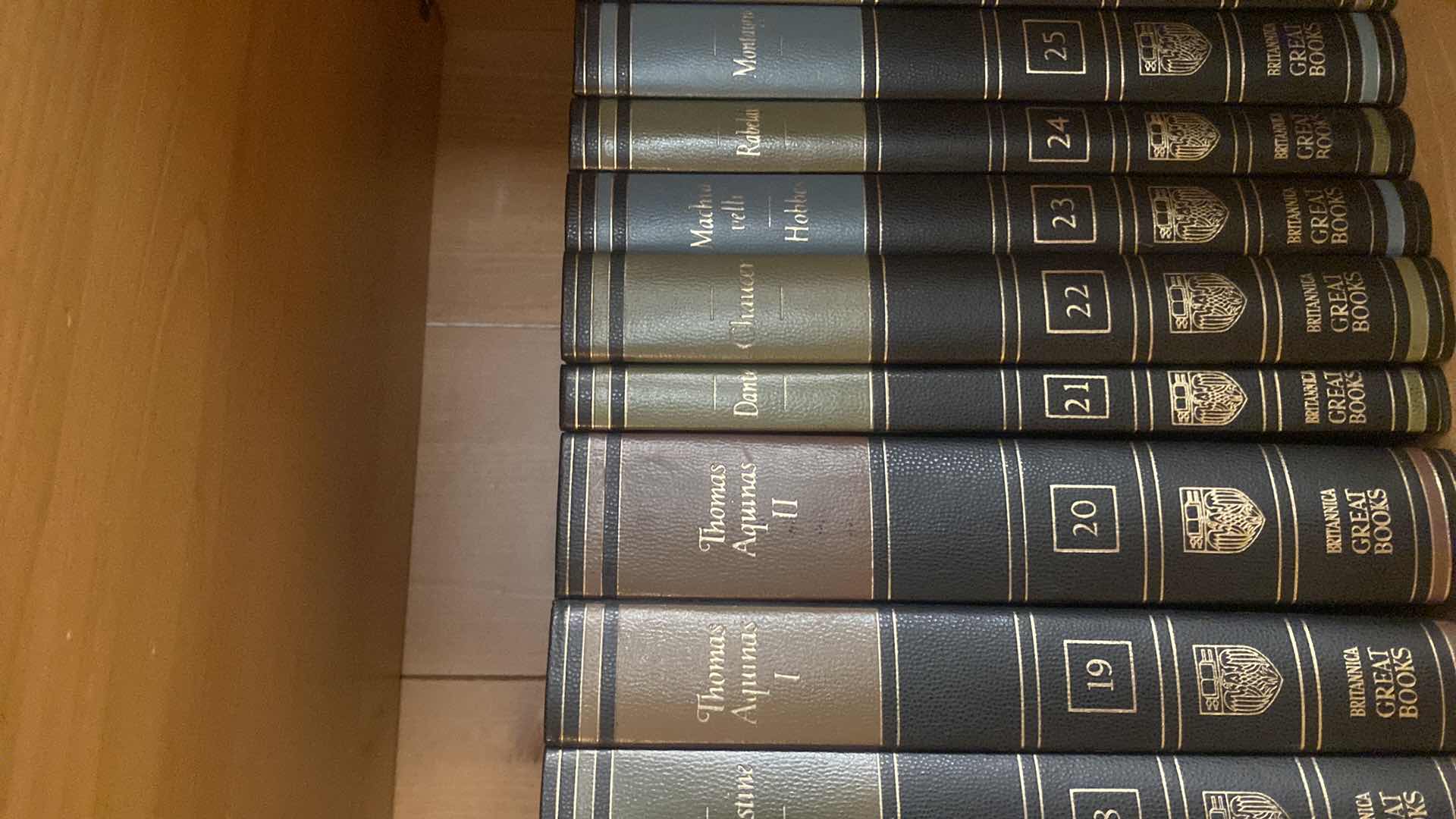 Photo 1 of BOOKS - BRITANNICA GREAT BOOKS VOLUMES 1 to 54