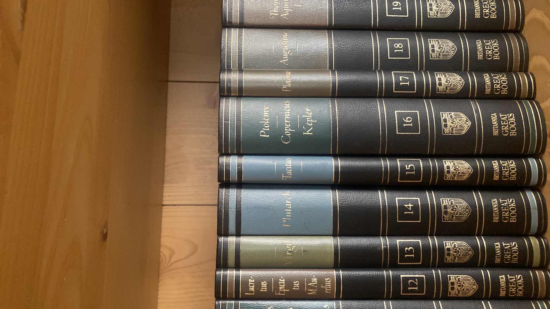 Photo 1 of BOOKS - BRITANNICA GREAT BOOKS VOLUMES 1 to 54
