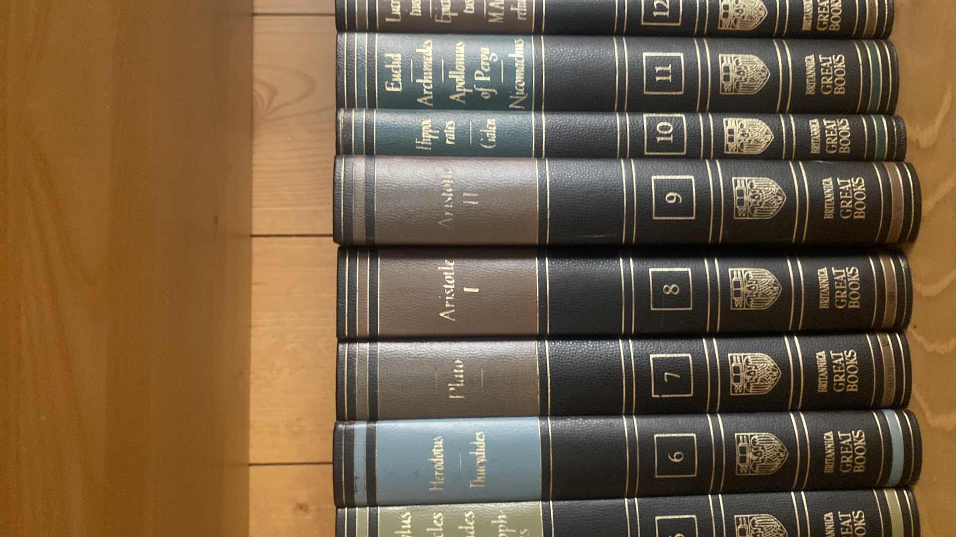 Photo 1 of BOOKS - BRITANNICA GREAT BOOKS VOLUMES 1 to 54