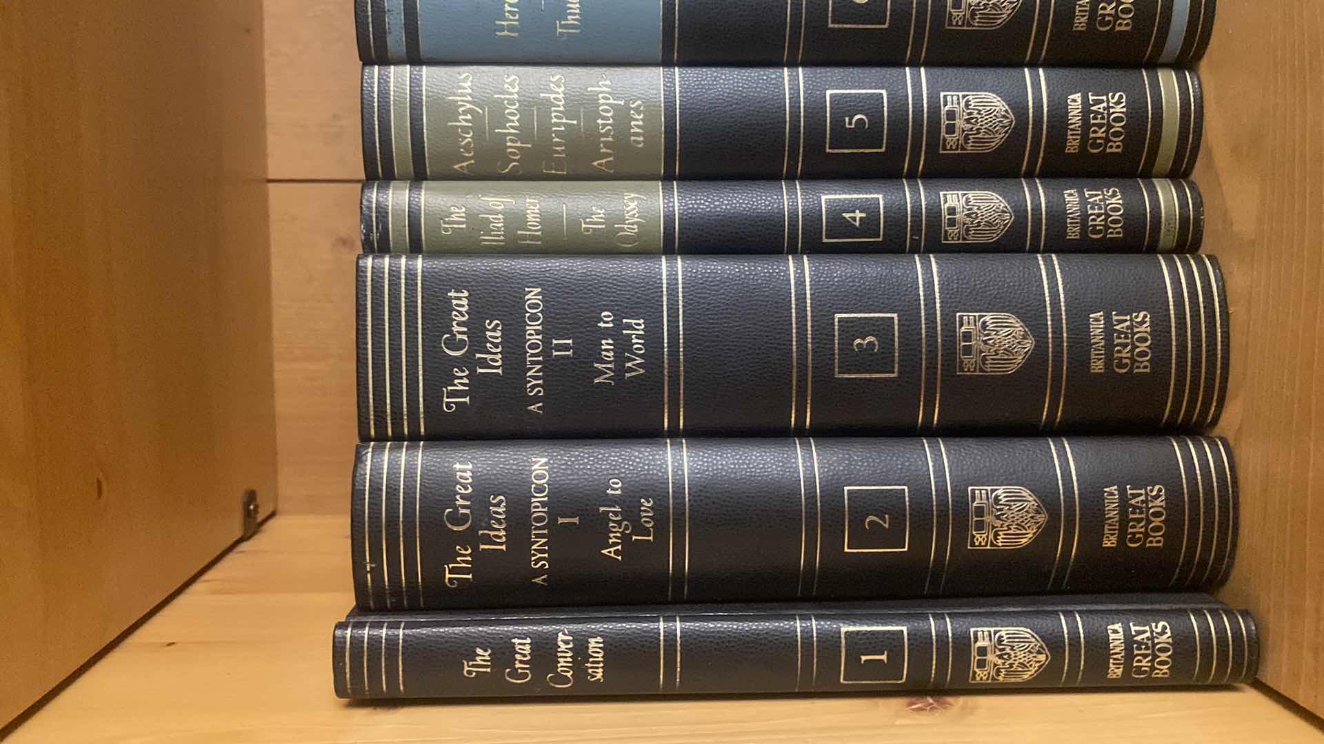 Photo 1 of BOOKS - BRITANNICA GREAT BOOKS VOLUMES 1 to 54
