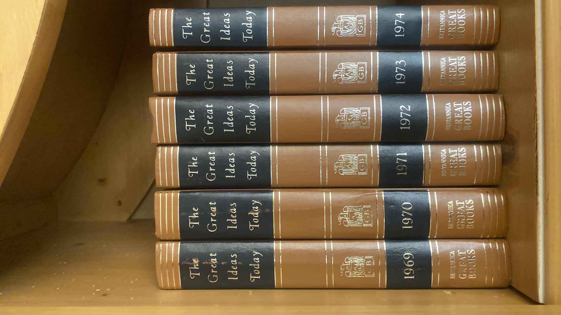 Photo 1 of BOOKS - THE GREAT IDEAS TODAY BRITANNICA GREAT BOOKS YEARS 1969 to 1974