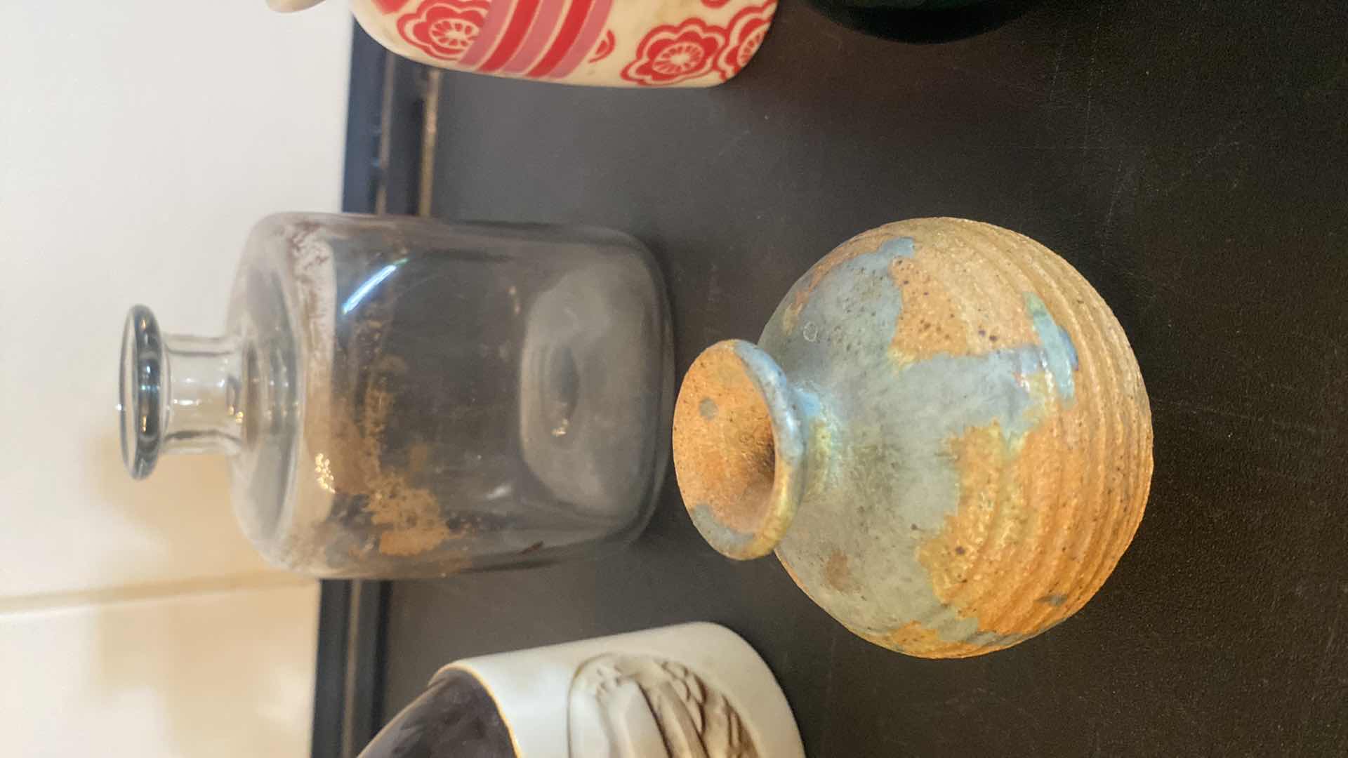 Photo 1 of 6 - SMALL BOTTLES/VASES TALLEST H5 1/2”