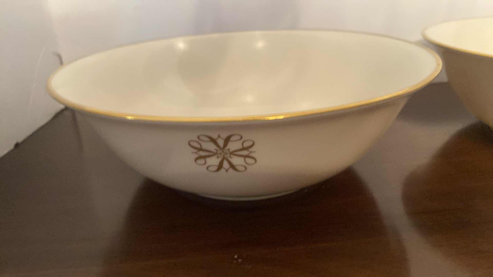 Photo 1 of 2 - AVON LENOX BOWLS 9 1/4”