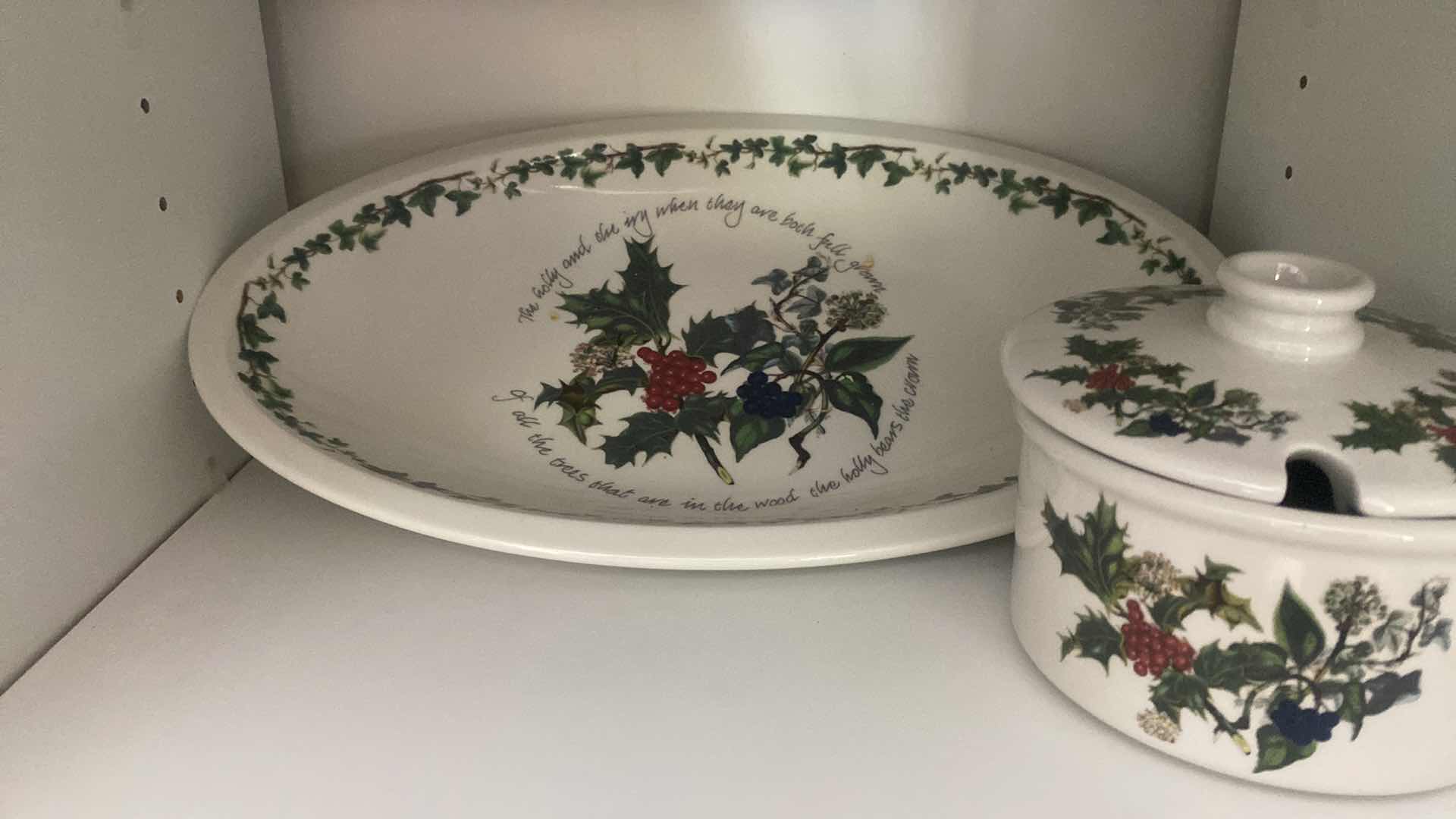 Photo 1 of HOLIDAY SERVEWARE