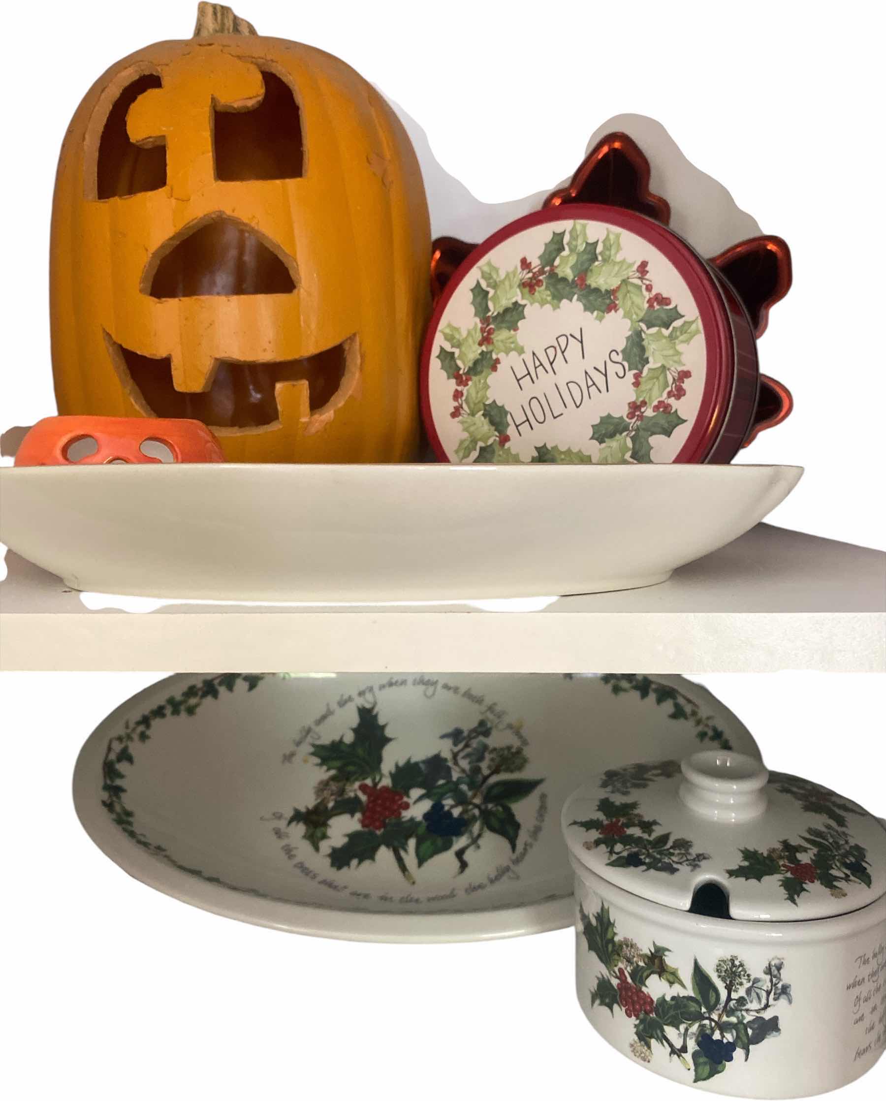 Photo 1 of HOLIDAY SERVEWARE