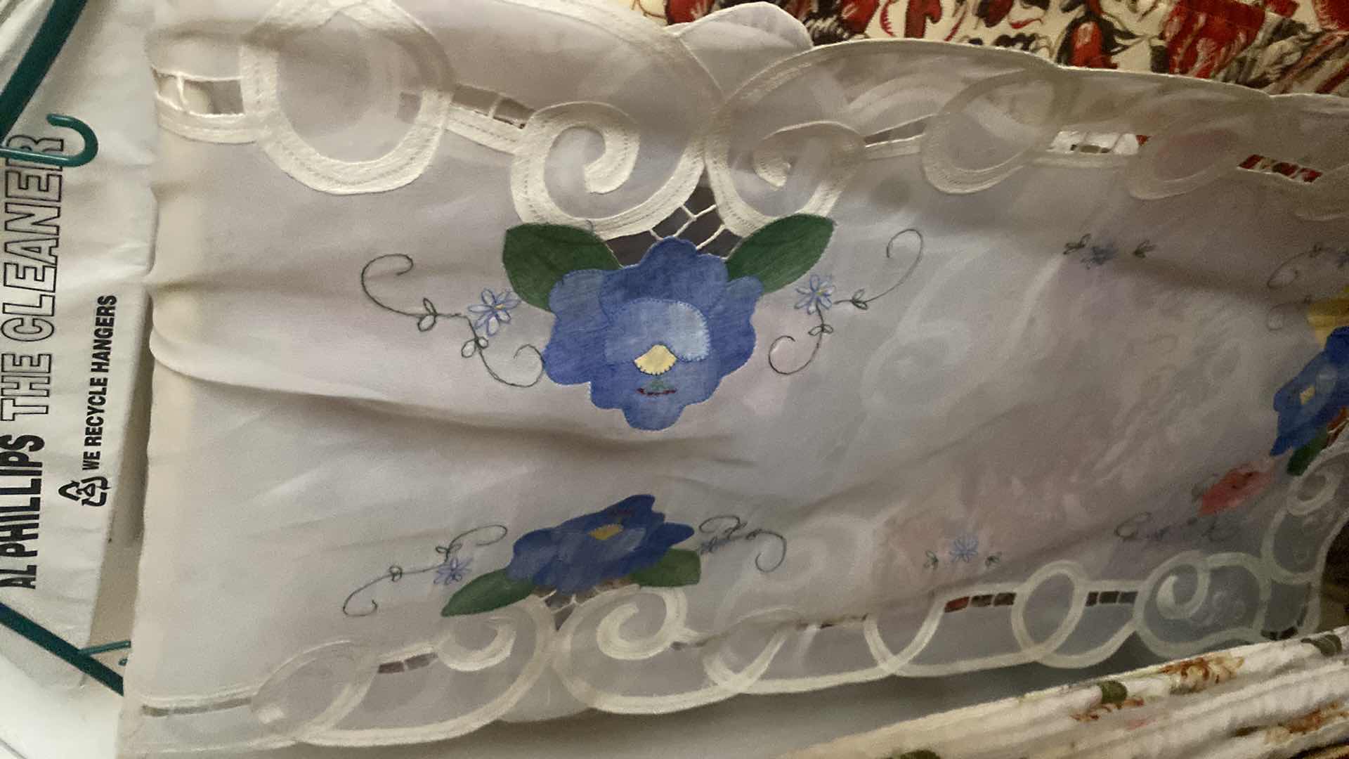 Photo 1 of 7 - TABLE RUNNERS