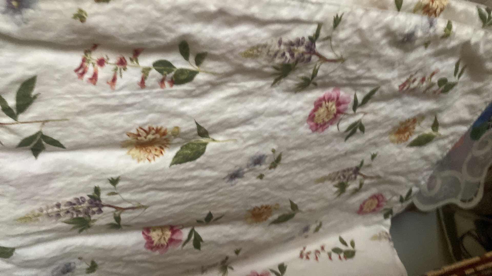 Photo 1 of 7 - TABLE RUNNERS